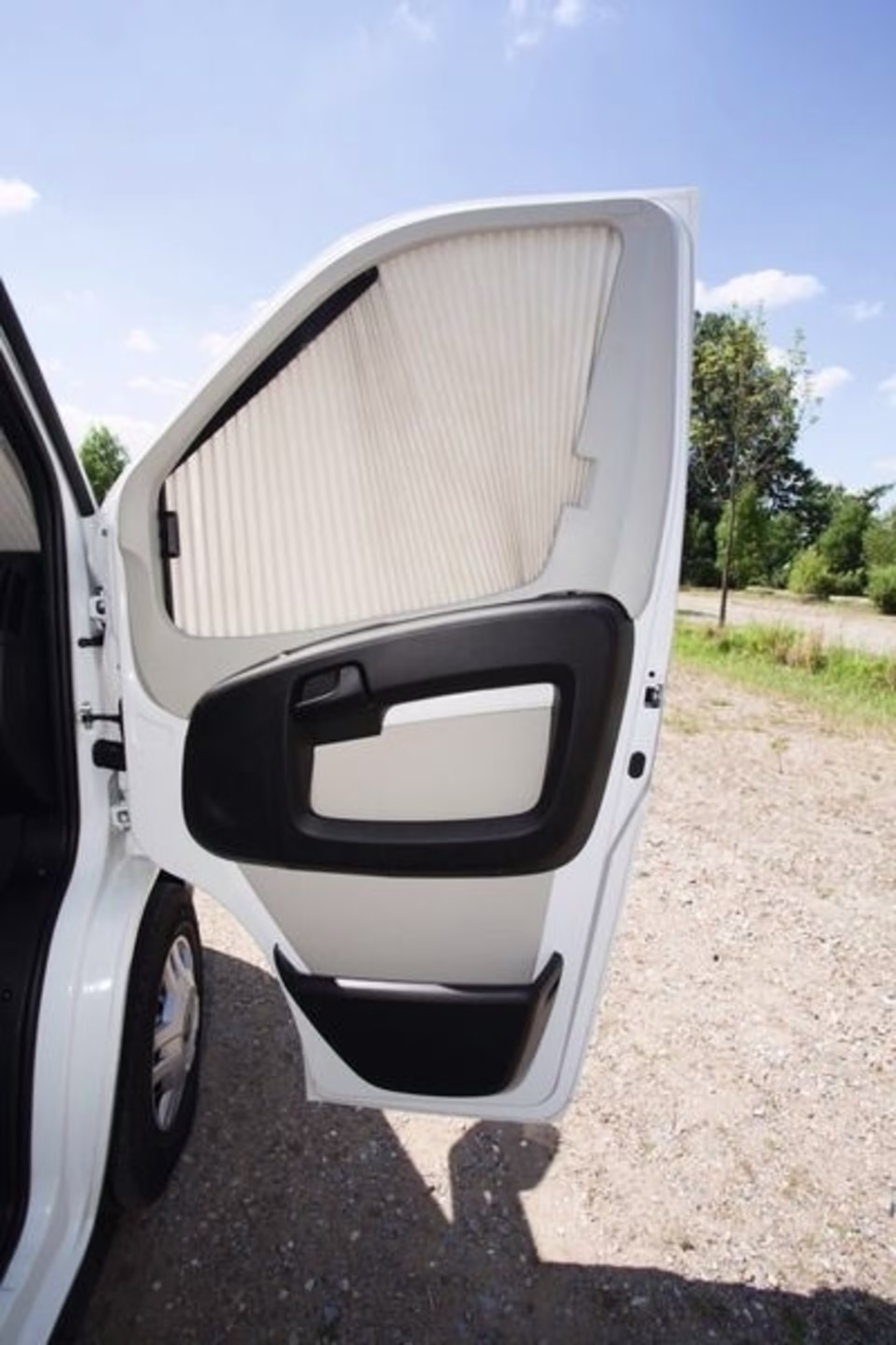 REMIfront-Rollo IV Duc, 2021 S8 Seitenscheiben rechts/links beige