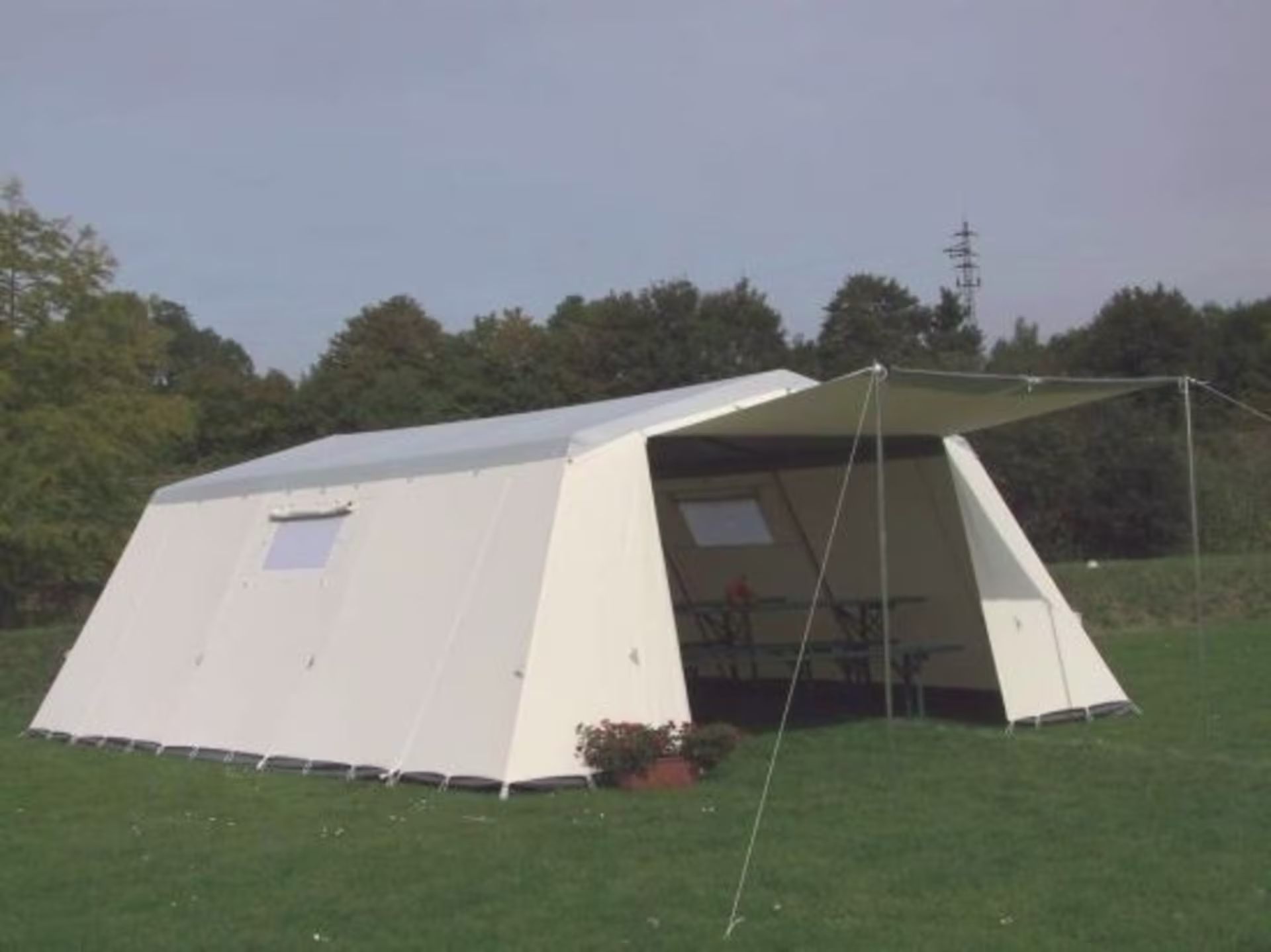 Alabama 3 600 x 450 cm White Line