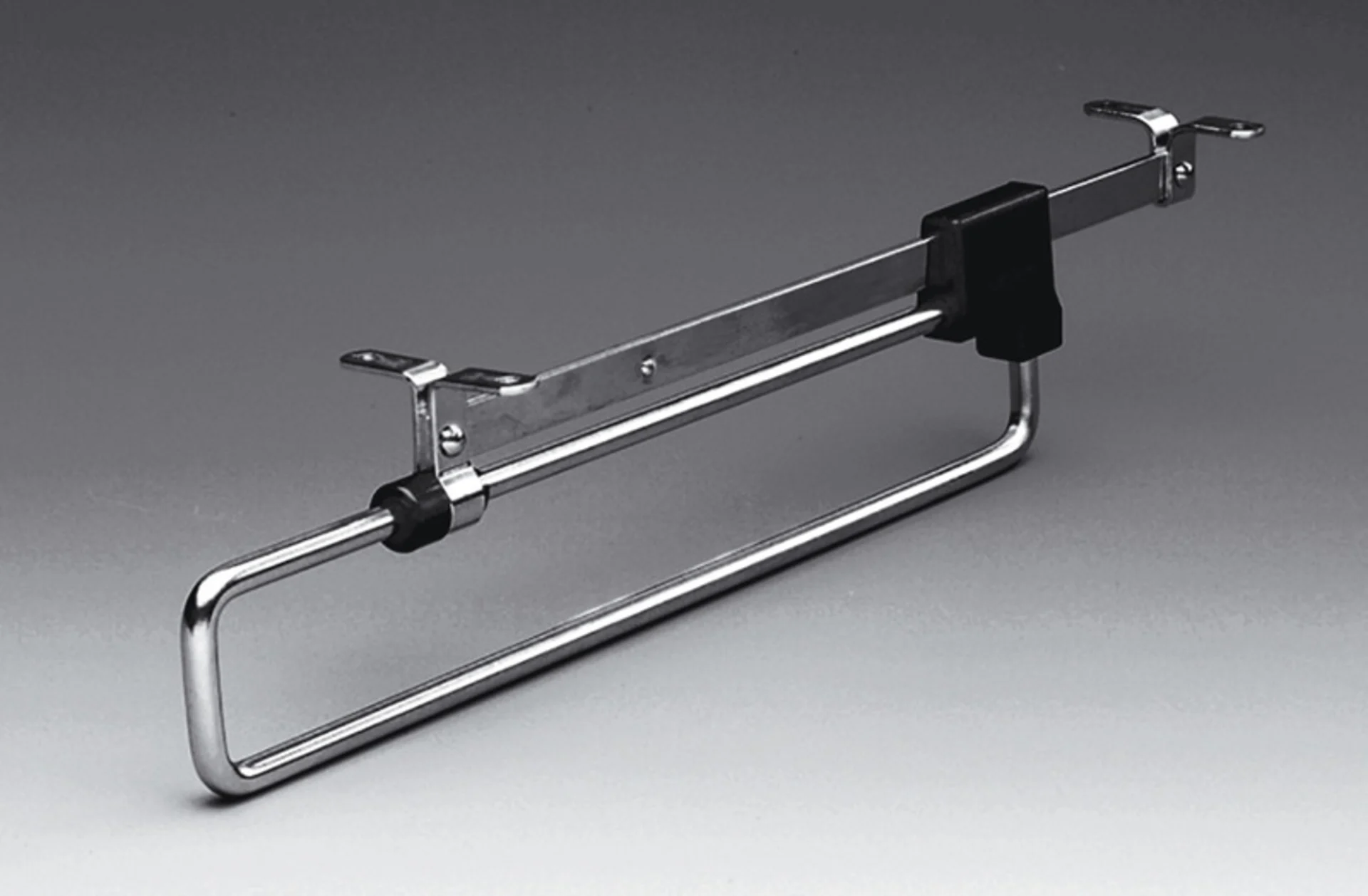 Coulisse de penderie en acier d'une longueur de 250mm - problèmes d'espace résolus de manière intelligente