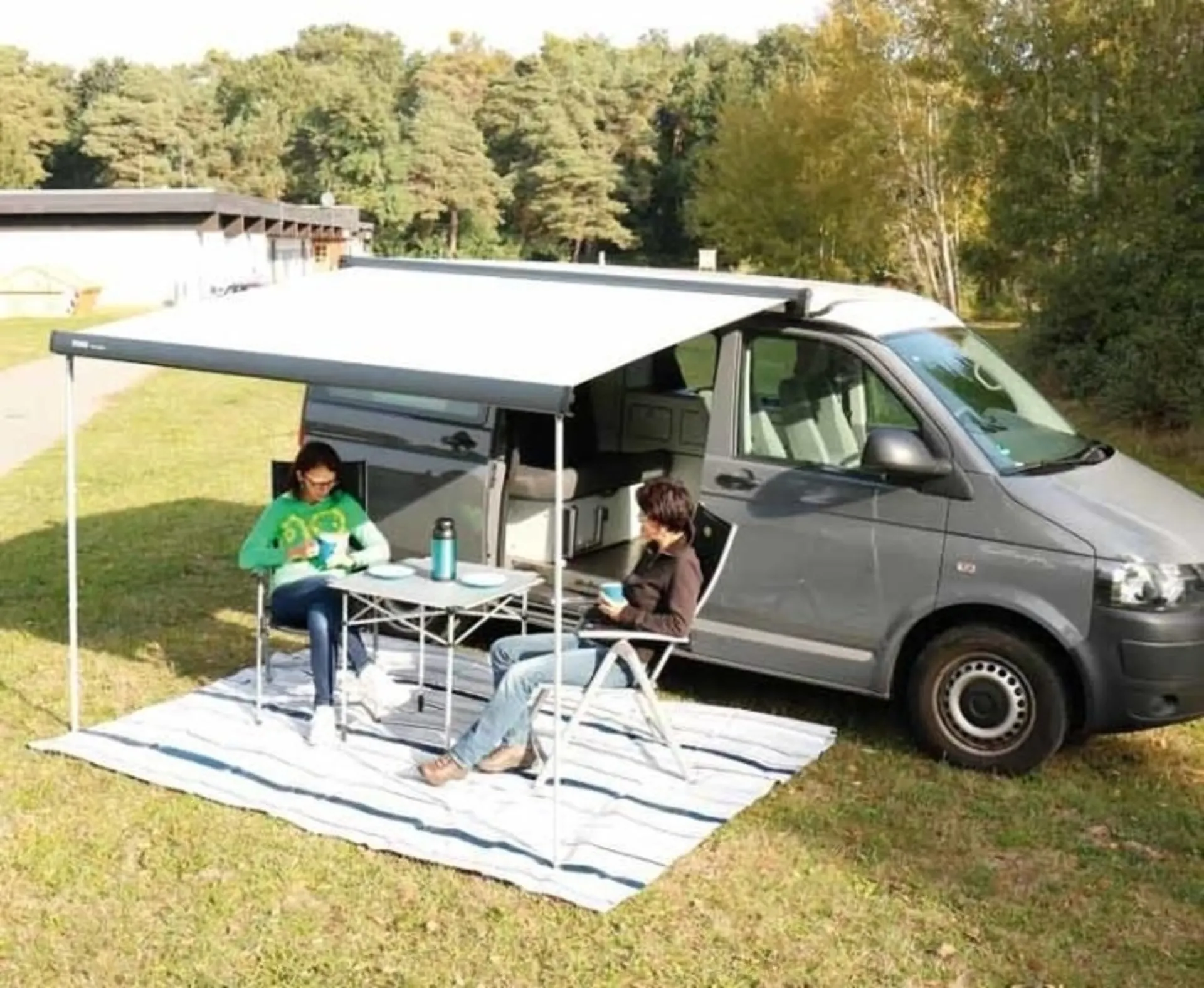 Thule Markise für VW T5/T6 mit Multirail Adapter und abnehmbarem Gehäuse in Anthrazit