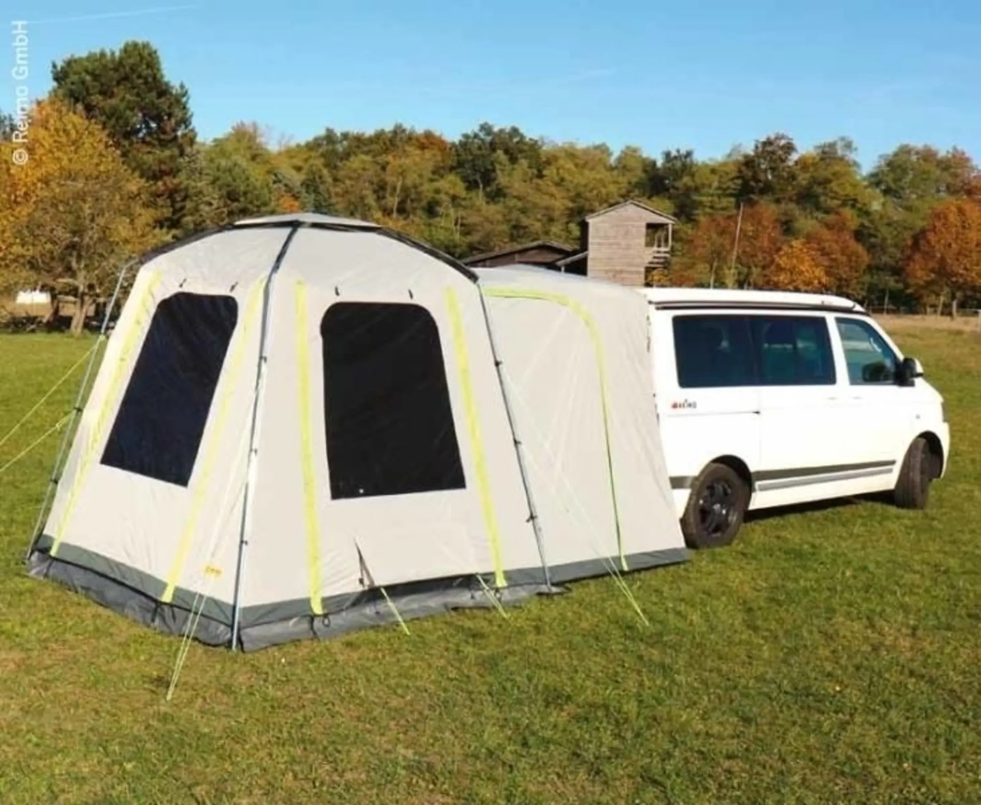 Tente arrière UniVan, avec sas extra long Tente arrière UniVan, avec sas extra long
