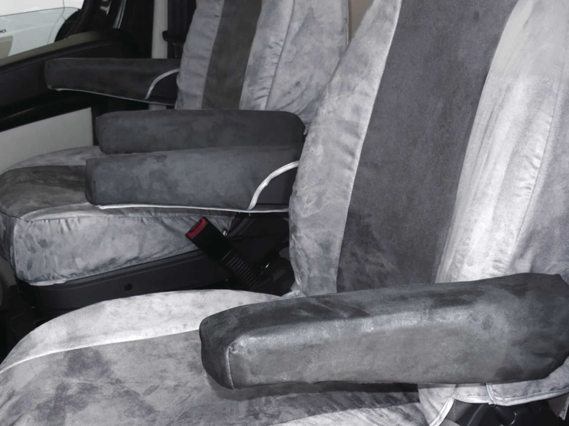 Hindermann Schonbezug Armlehnebezug Originalsitz Fiat Ducato 2-teilig Anthrazit