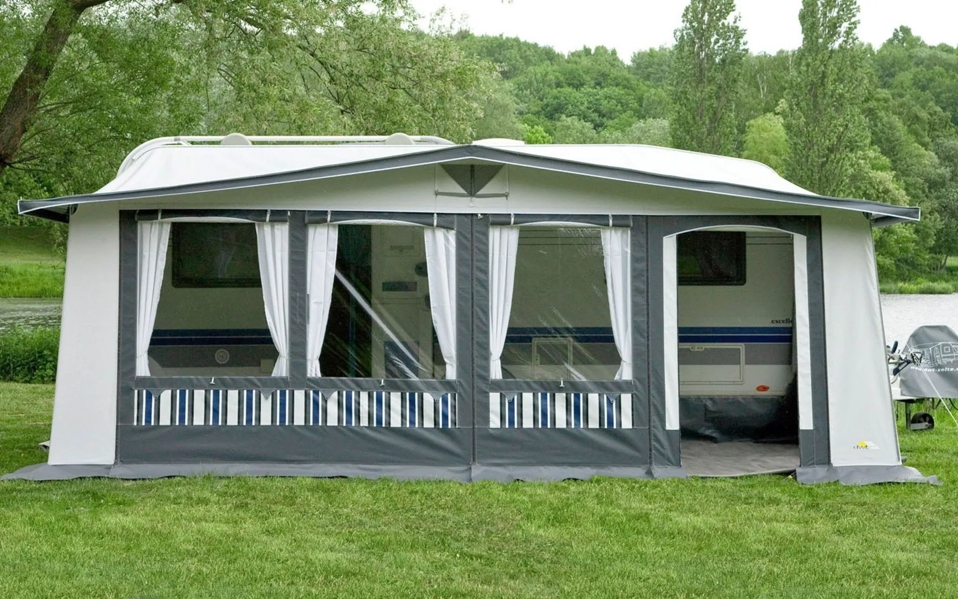 Dwt Carat 240 Auvent pour toute l'année