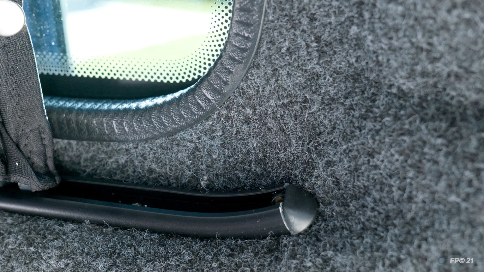 Kiravans Vorhang Set 2 teilig für VW T5/T6 Heckklappe ohne Scheibenwischer standard schwarz