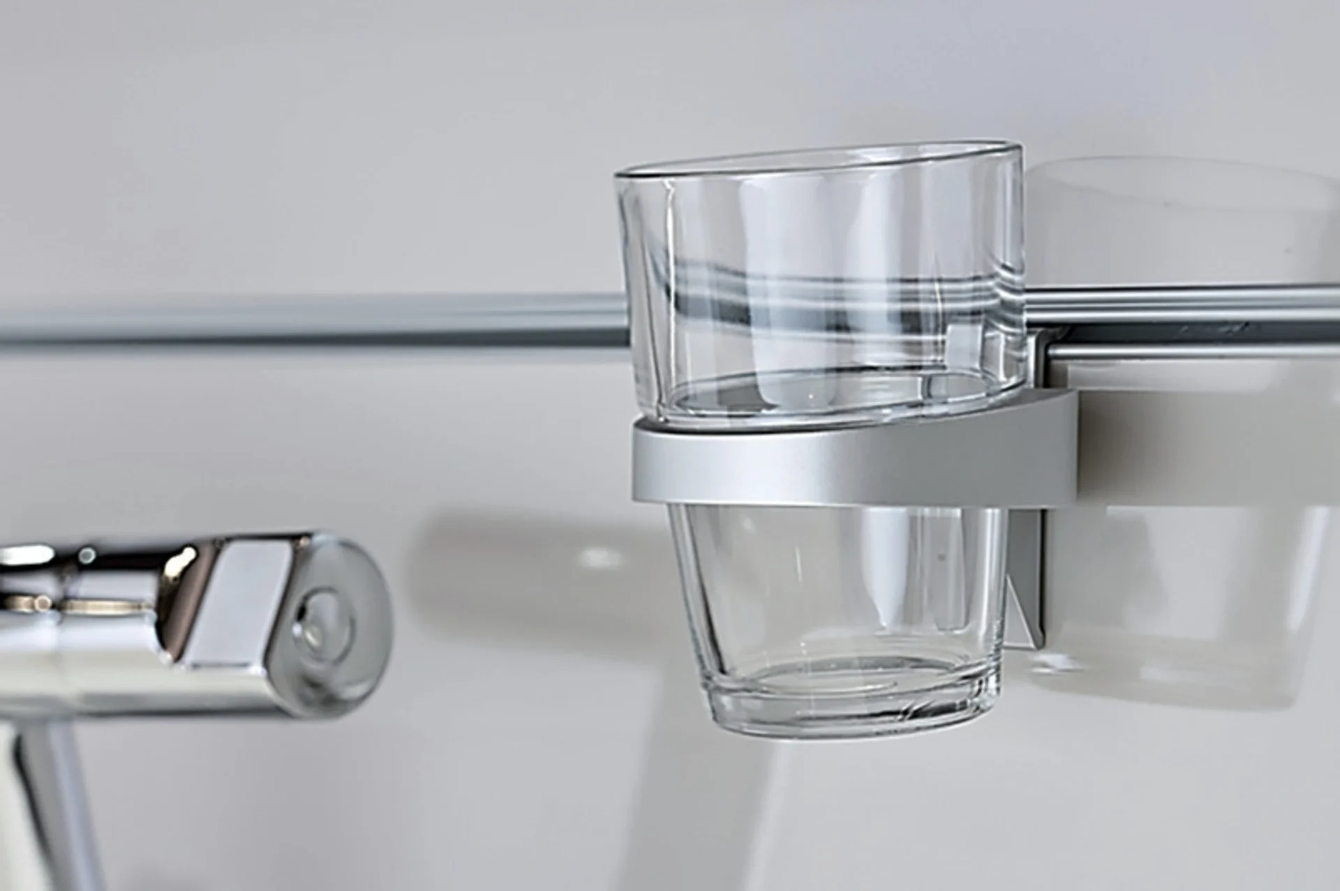 Porte-verre en aluminium pour profilé 53425 en argent, pour 1 verre ou gobelet