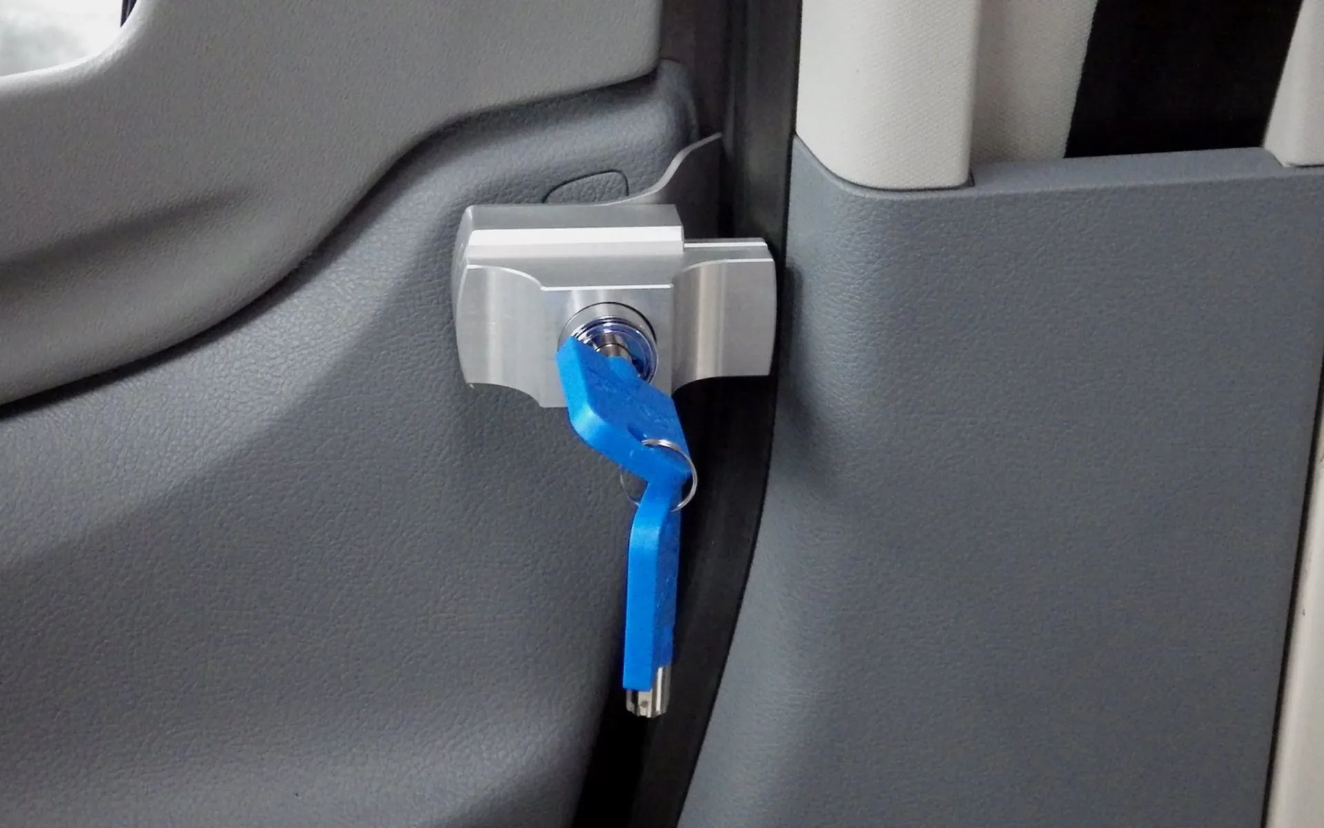 IMC-Créations Schlösser für Vordertüren Ford Transit 2er Set