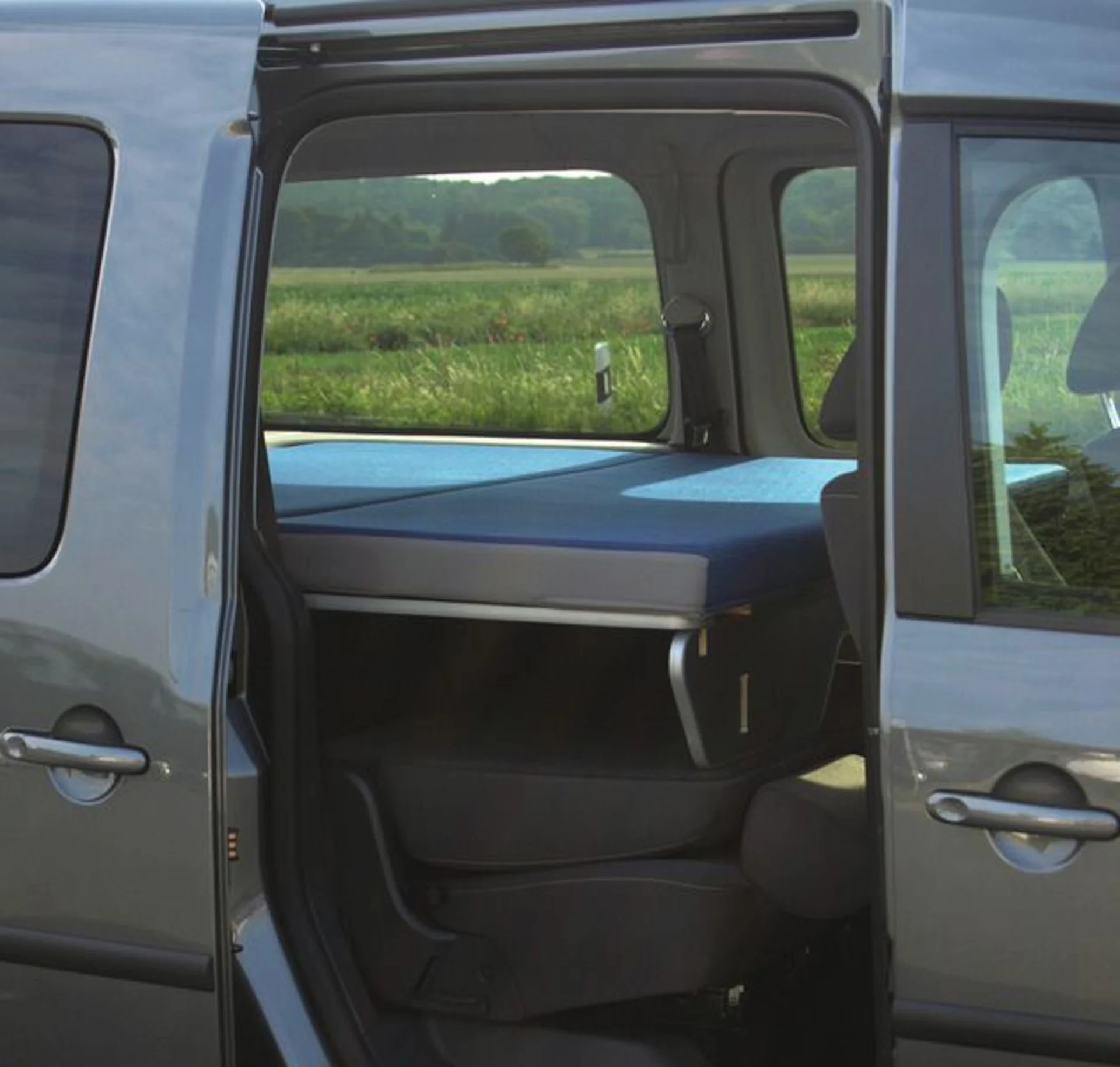 VW Caddy Maxi Bettsystem mit Polstern und Bezügen