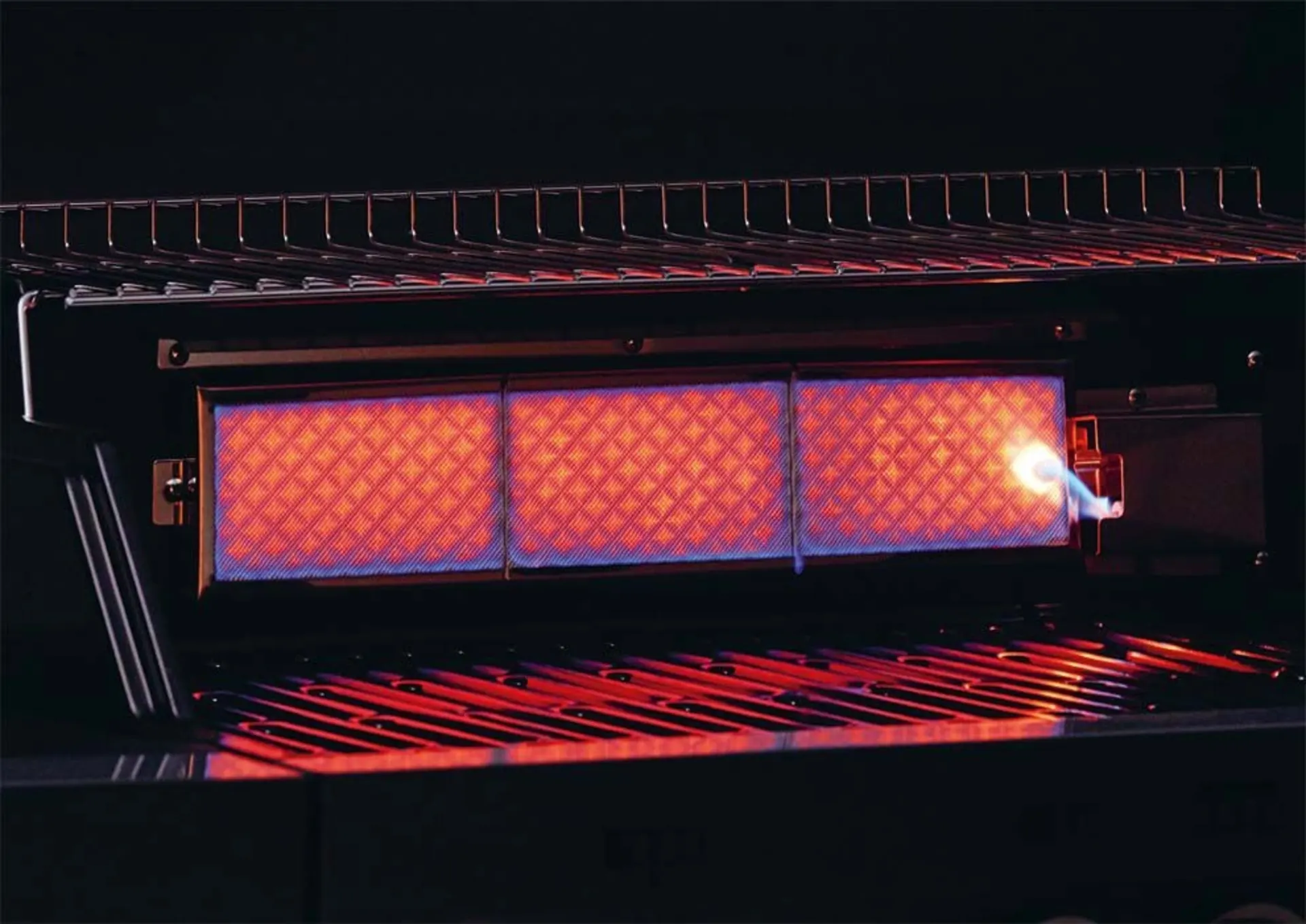 Enders Boston Black 4 IK Turbo Gasgrill