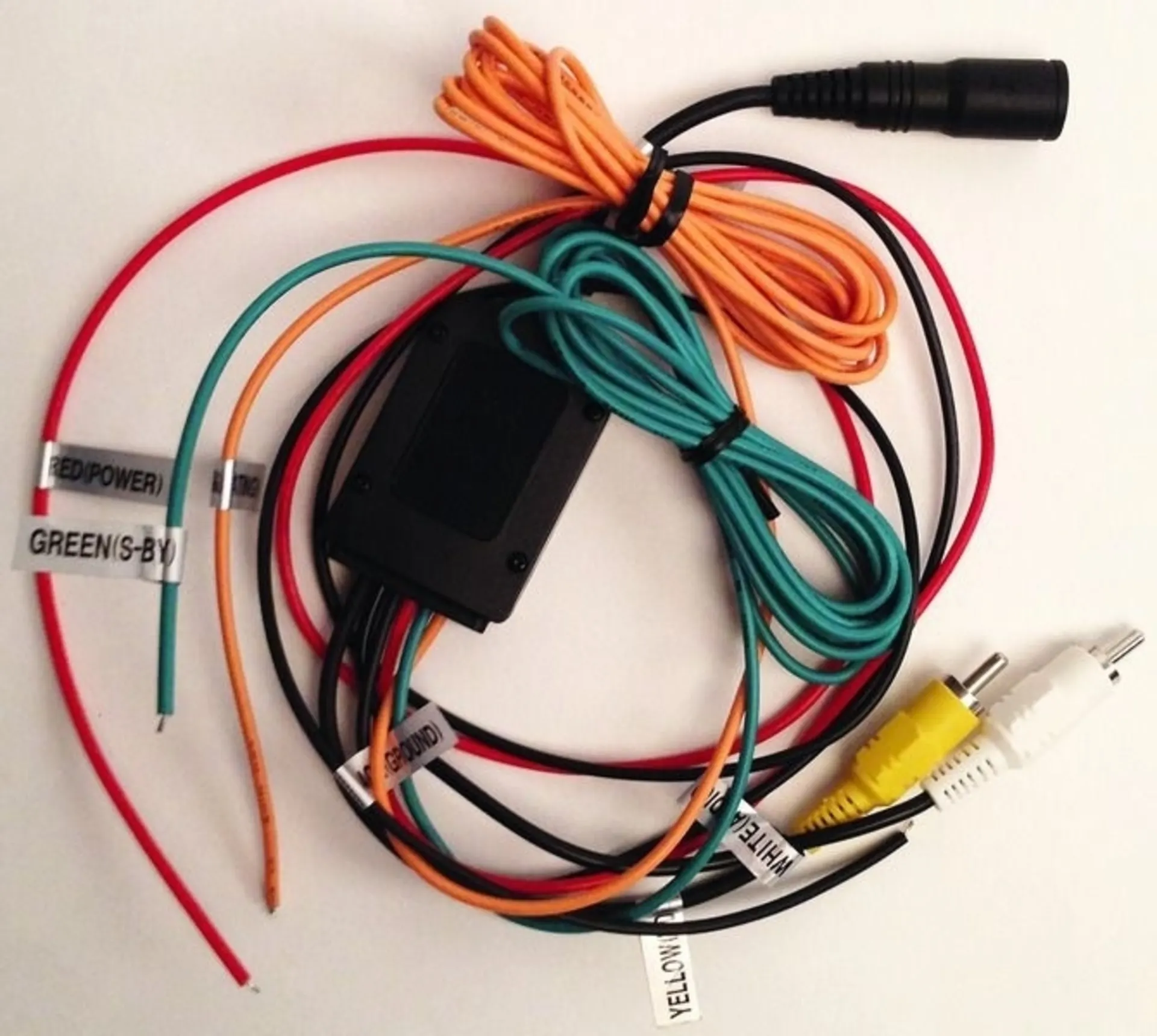 Adaptateur de caméra Camos pour les systèmes de navigation Zenec