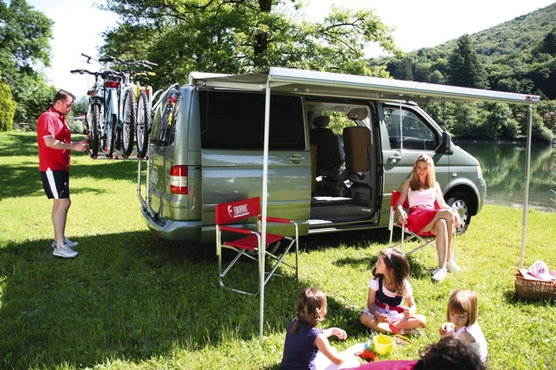 Fiamma Wandmarkise F45s 260 cm für VW T5 / T6 / Multivan / Transporter (Titanium / Royal Grey)