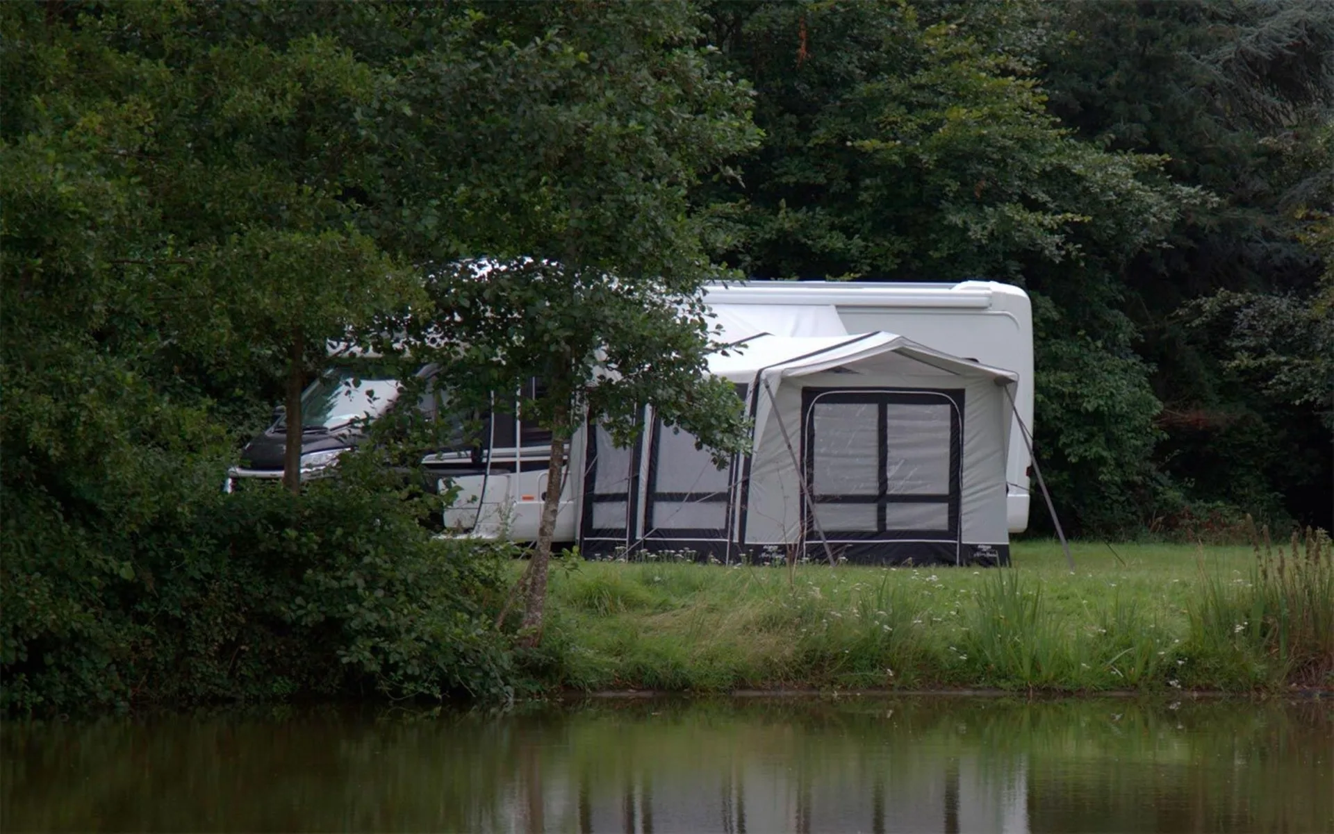 Vango Motor Montelena 330 Small aufblasbares Reise