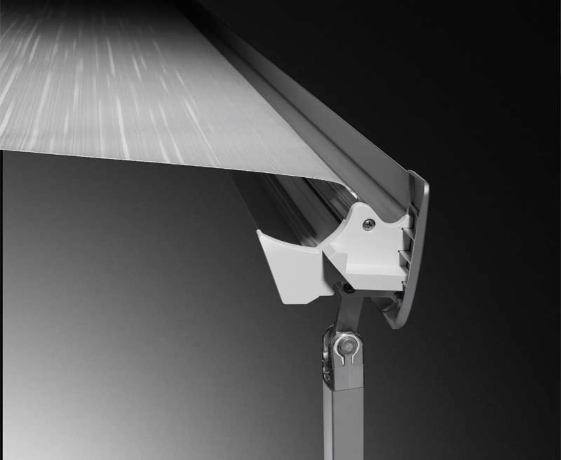 Thule Omnistor 8000 6m BlueSky Seitenwandmarkise mit weissem Gehäuse