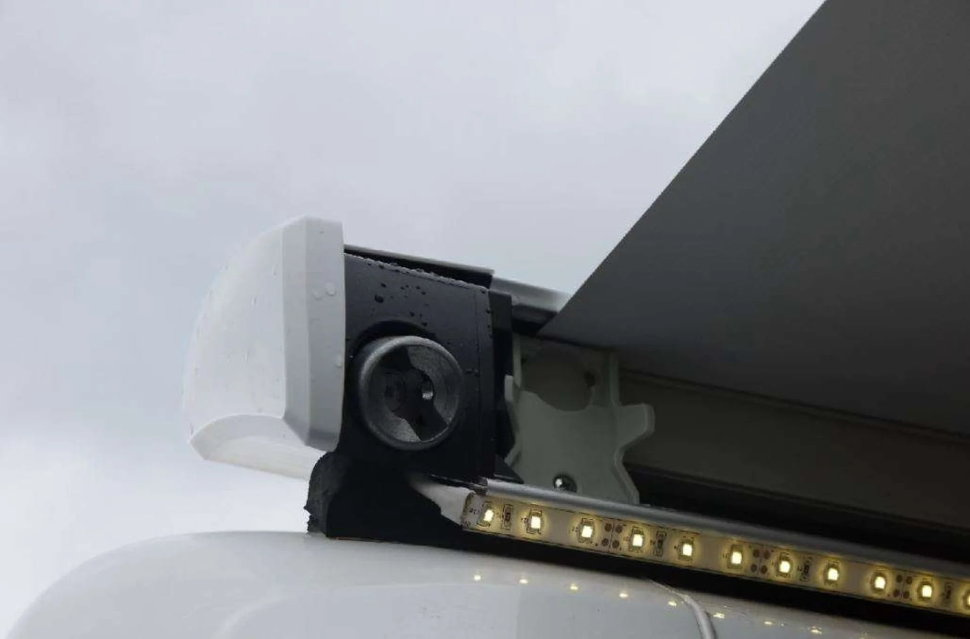 Thule LED Mounting Rail Montageschiene