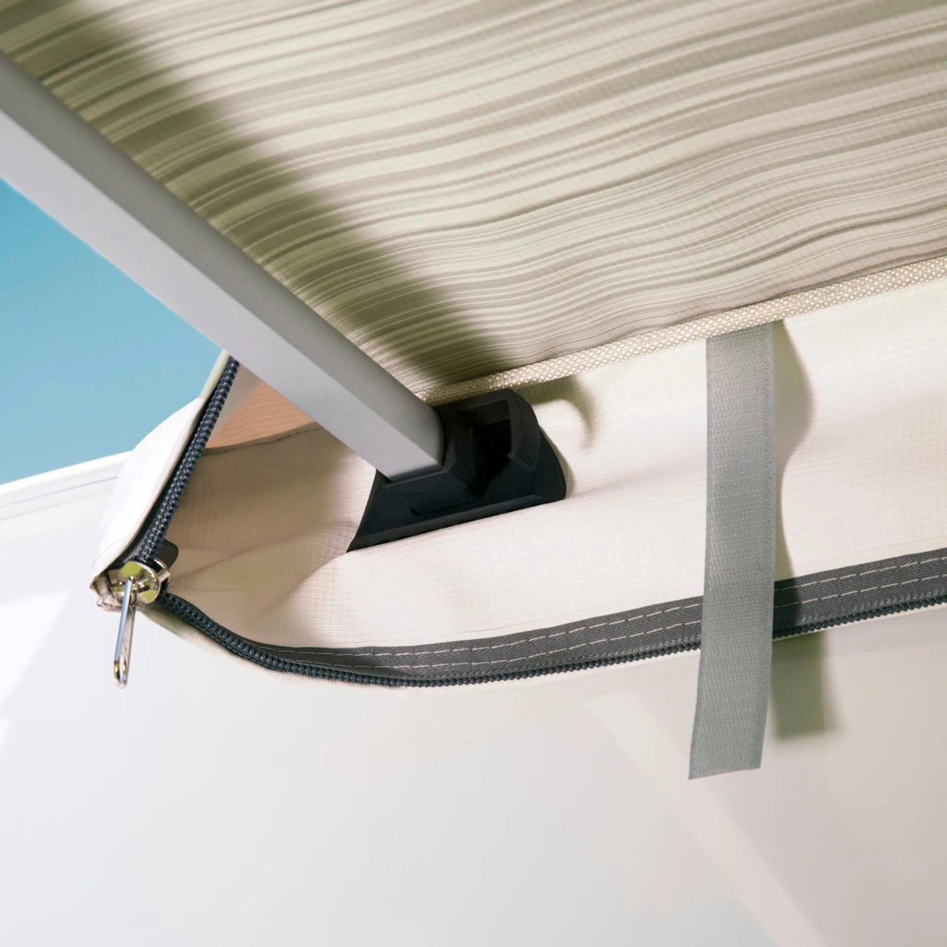 Thule Omnistor 1200 Taschenmarkise Mystic Grey 4 Meter