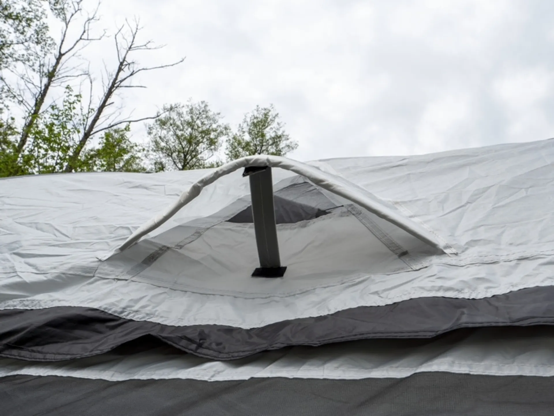 Tente arrière universelle Uni Van Air pour bus