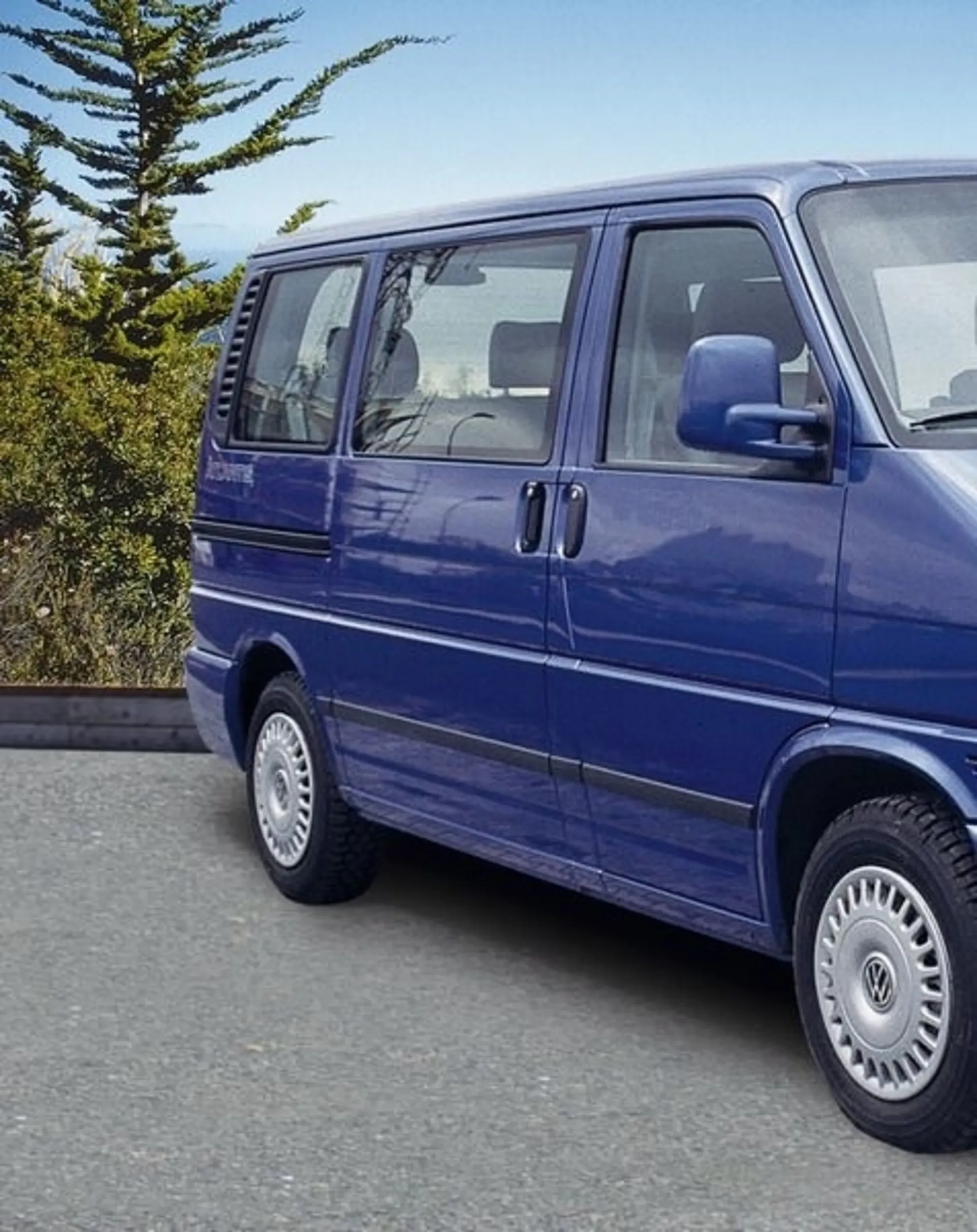 Protection des flancs du T5 VW pour empattement court en noir avec profilés de protection latéraux