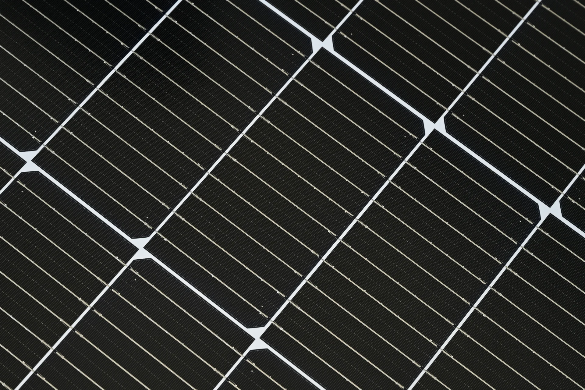 Outmove Panneau solaire encadré 135W - Haute efficacité