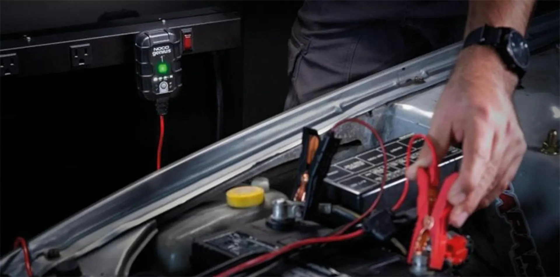 NOCO - Batterieladegerät 6/12 V 1 A 114 x 59 x 32 mm, auch für Lithium-Batterien NOCO - Batterieladegerät 6/12 V 1 A 114 x 59 x 32 mm, auch für Lithium-Batterien