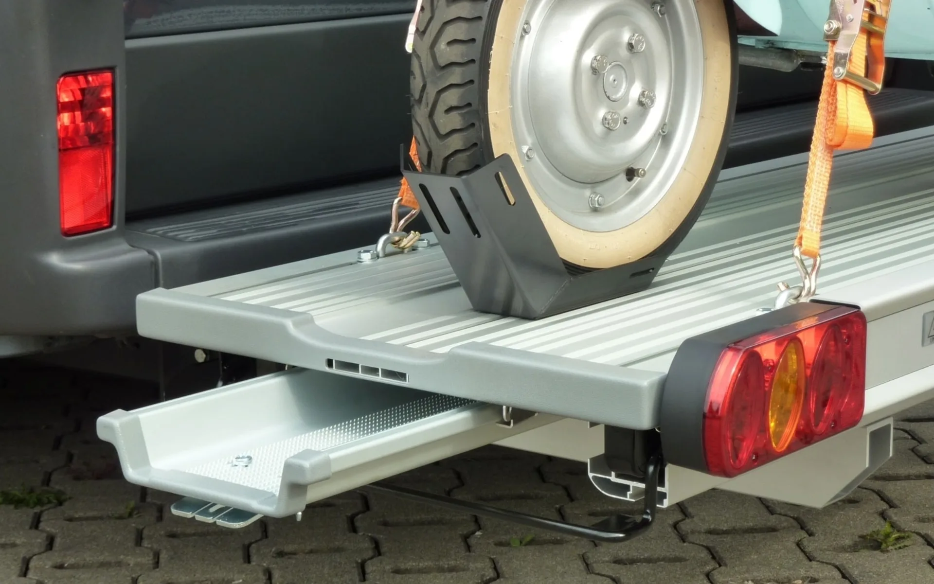 Linnepe support de vélo Plus pour porte-charges SlidePort