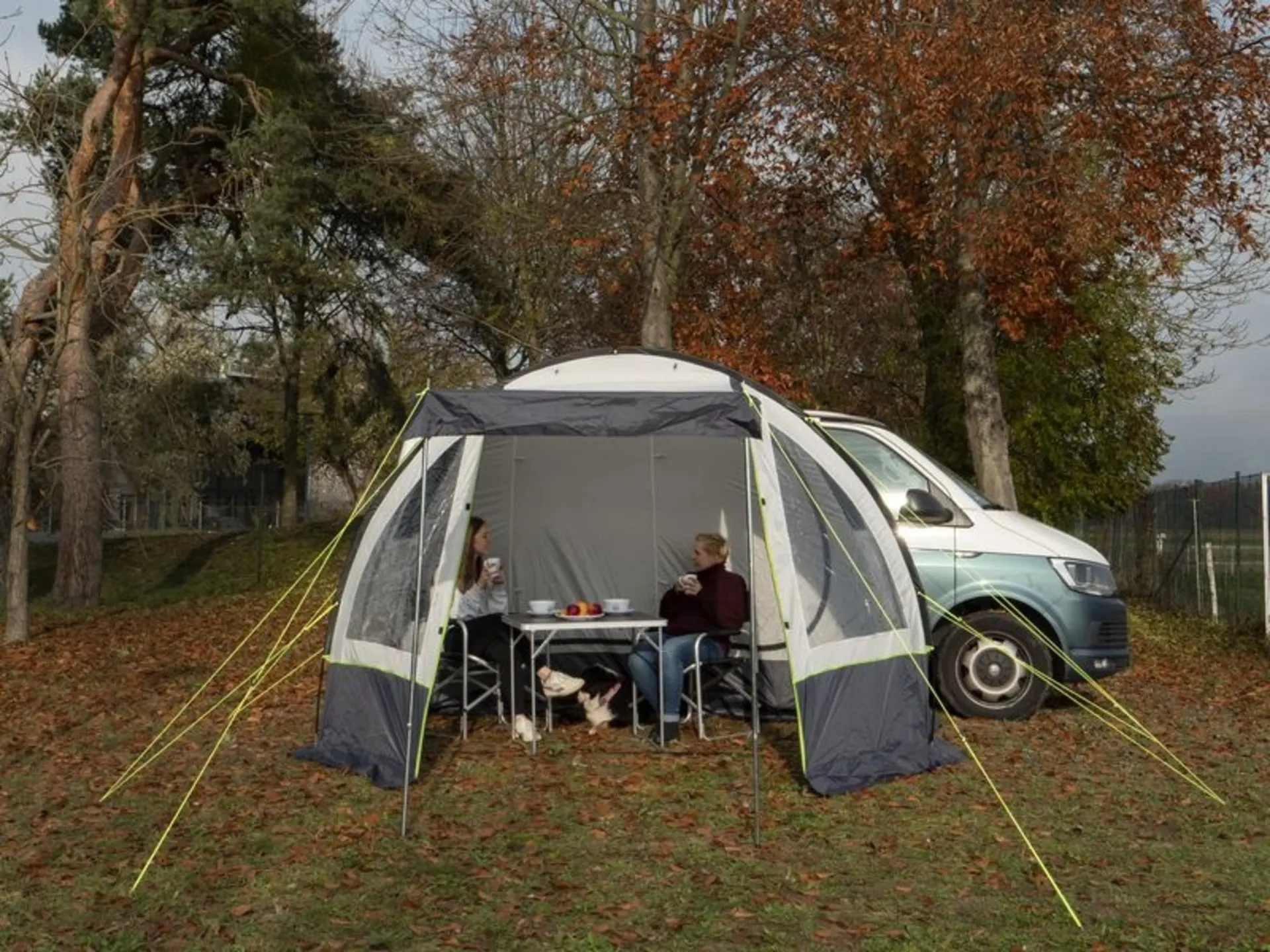 Busvorzelt Tour Easy Young 2 mit Anbauhöhe von 180-220cm