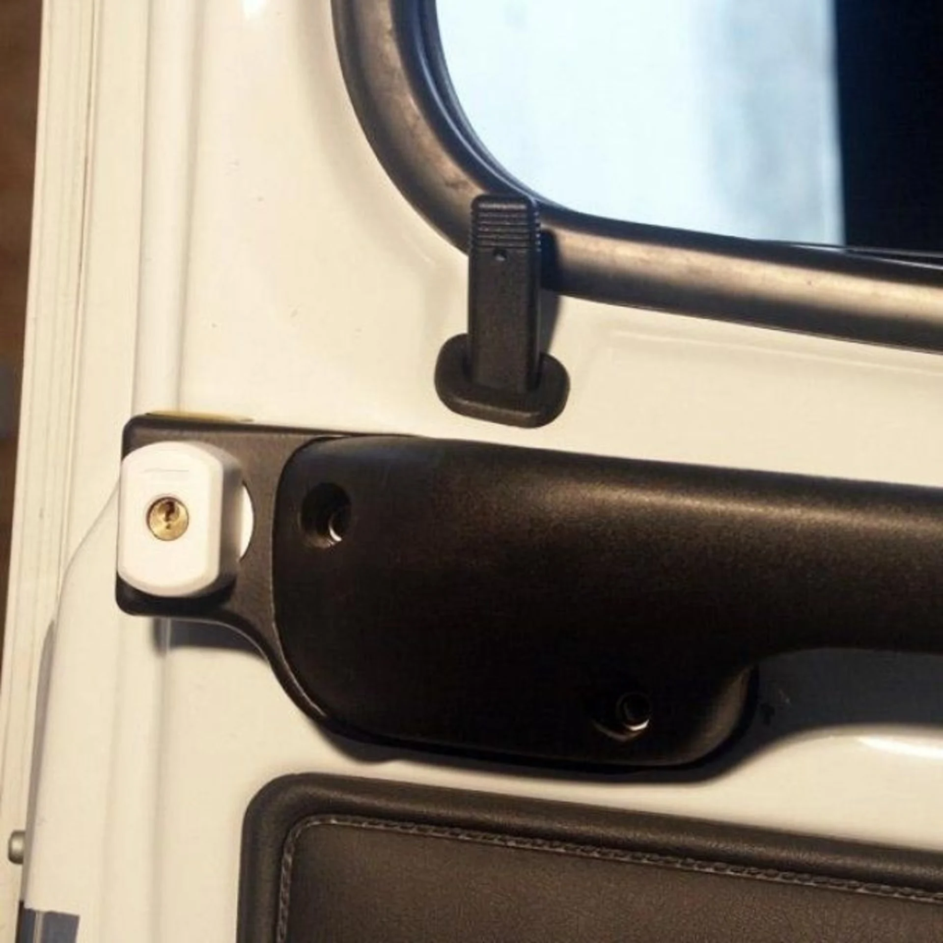 Serrure à pêne dormant HEOsafe pour portes de cabine (Fiat Ducato 230, Peugeot Boxer, Citroën Jumper 1994 - 2002)
