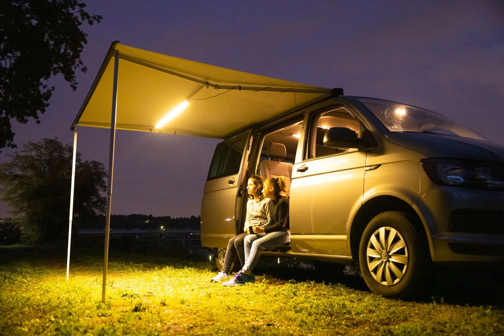 Fiamma Rafter LED F40van Spannstange mit LED Leiste für Markise F40 van