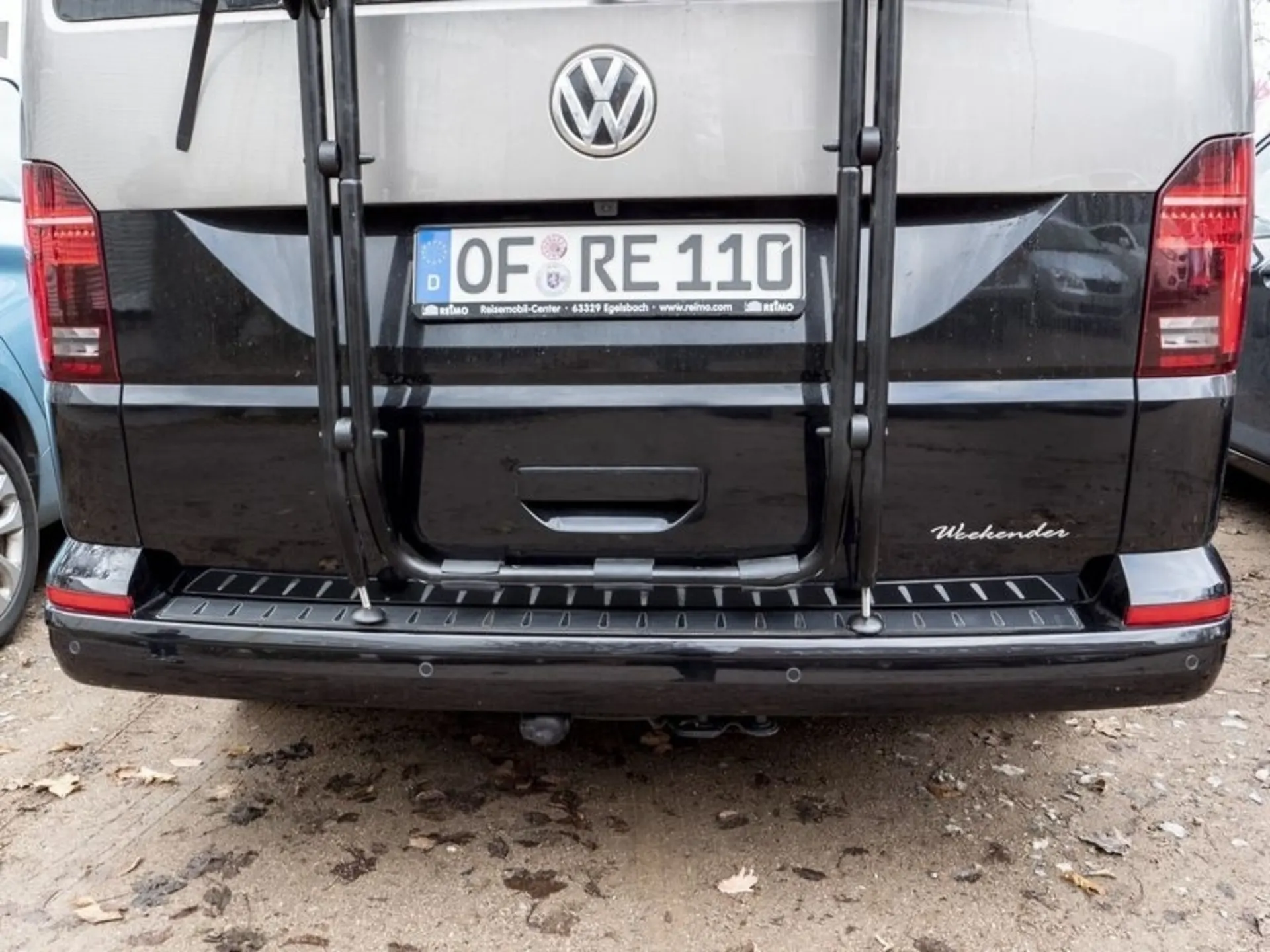Stossstangen- und Ladekantenschutz aus Edelstahl & Carbonfolie für VW Transporter T5/T6