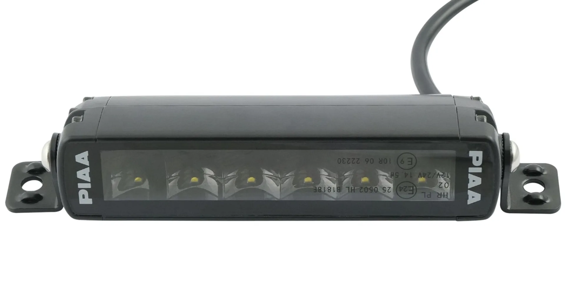 PIAA LED-Fernscheinwerfer Lighbar 7’’ 12/24 V 177 × 40 mm, 2’650 lm, homologiert, Ref. 25 PIAA LED-Fernscheinwerfer Lighbar 7’’ 12/24 V 177 × 40 mm, 2’650 lm, homologiert, Ref. 25