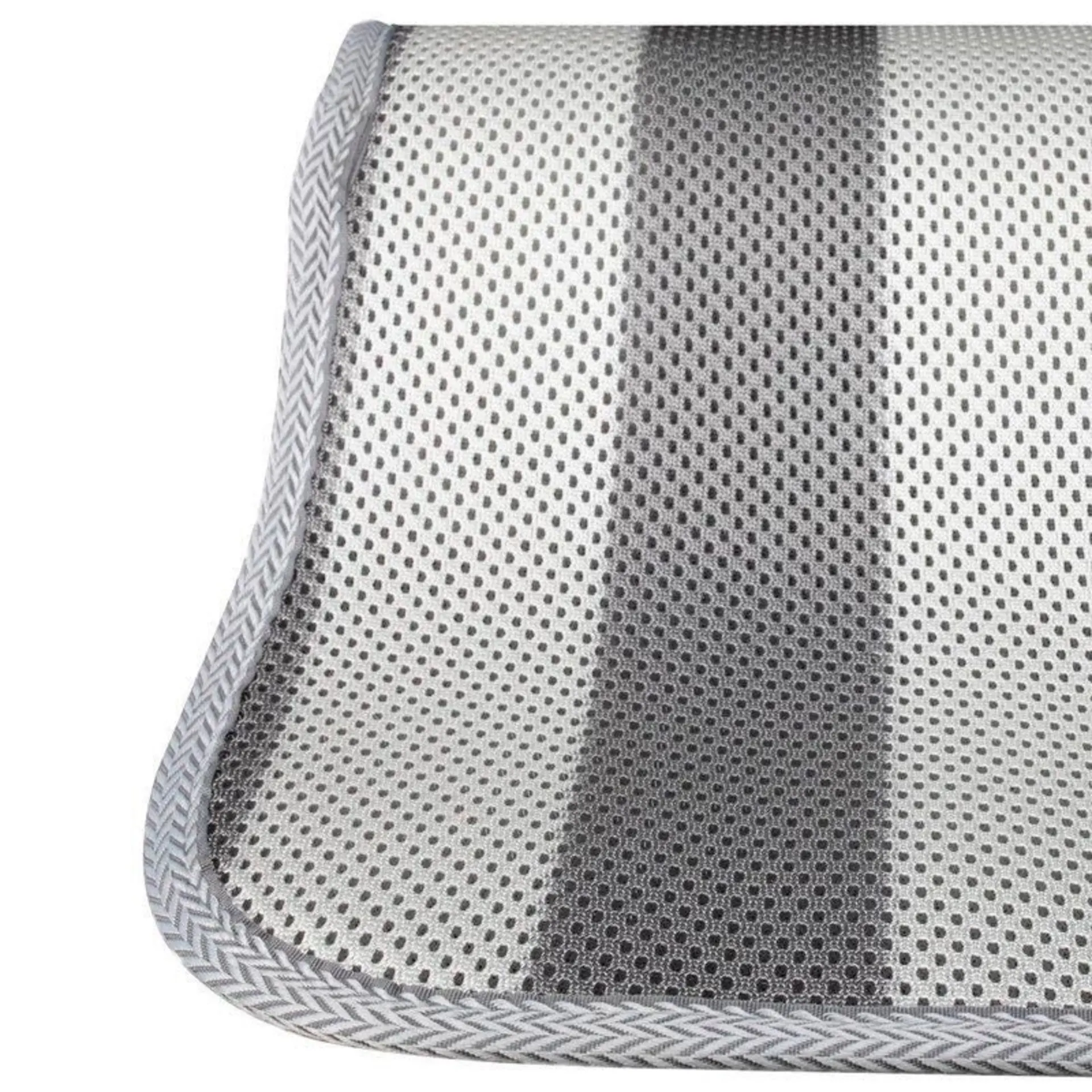 Alèse Vickywood 3D Mesh en maille aérée pour tente de toit, 110 x 240 cm Alèse Vickywood 3D Mesh en maille aérée pour tente de toit, 110 x 240 cm