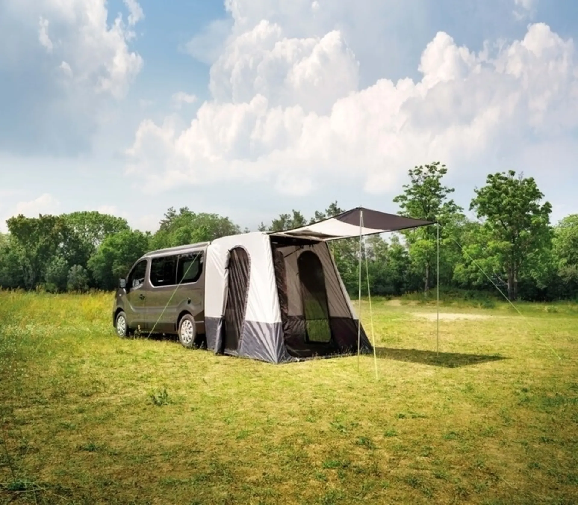 également utilisable pour Citroën Spacetourer / Jumper, Campster, Peugeot Traveller / Expert, Toyota Proace (tous à partir de l'année 2005), Ford Transit Custom, Fiat Talento, Nissan NV300, ainsi que Opel Vivaro / Vivaro C et Zafira Life> 09/2019 également utilisable pour Citroën Spacetourer / Jumper, Campster, Peugeot Traveller / Expert, Toyota Proace (tous à partir de l'année 2005), Ford Transit Custom, Fiat Talento, Nissan NV300, ainsi que Opel Vivaro / Vivaro C et Zafira Life> 09/2019