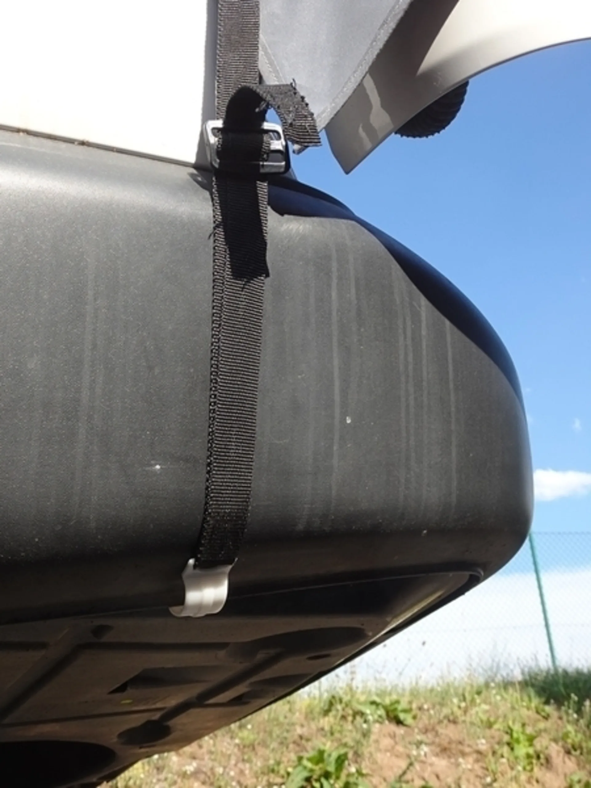 Heck-Sonnendach für Flügeltüren Heck-Sonnendach für Flügeltüren