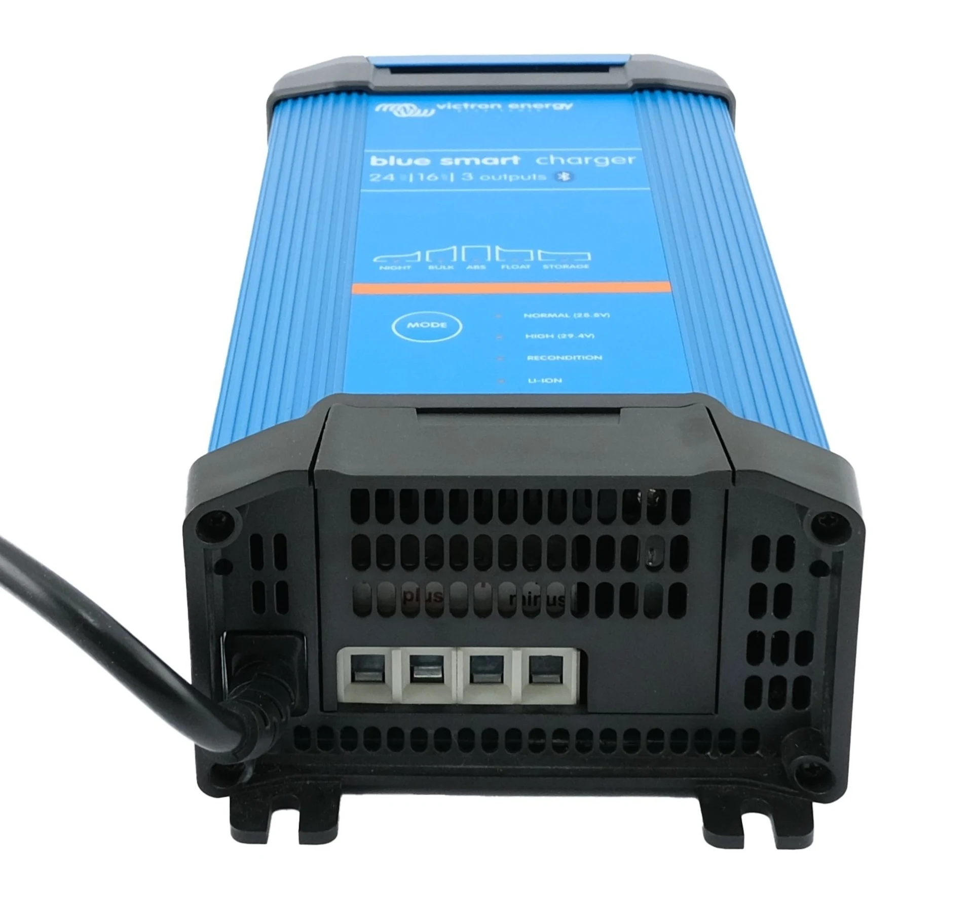 Victron Energy Blue Smart IP22 Ladegerät 12 V 30 A 3 Ausgänge 230 V CEE 7/7