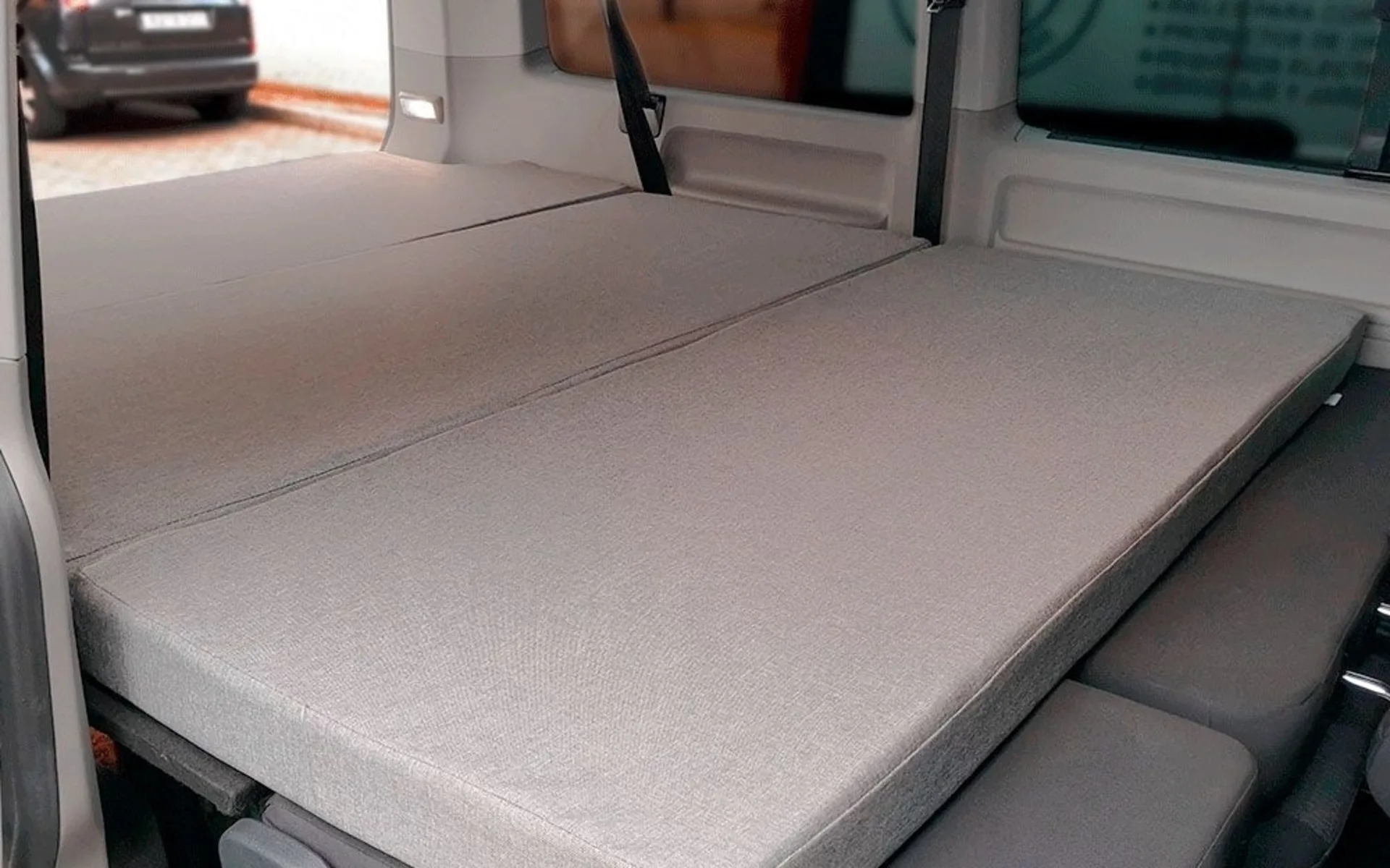 K`Foam Faltmatratze für Hinterraum VW T5 / T6 / T6.1 Multivan, Caravelle und California Beach