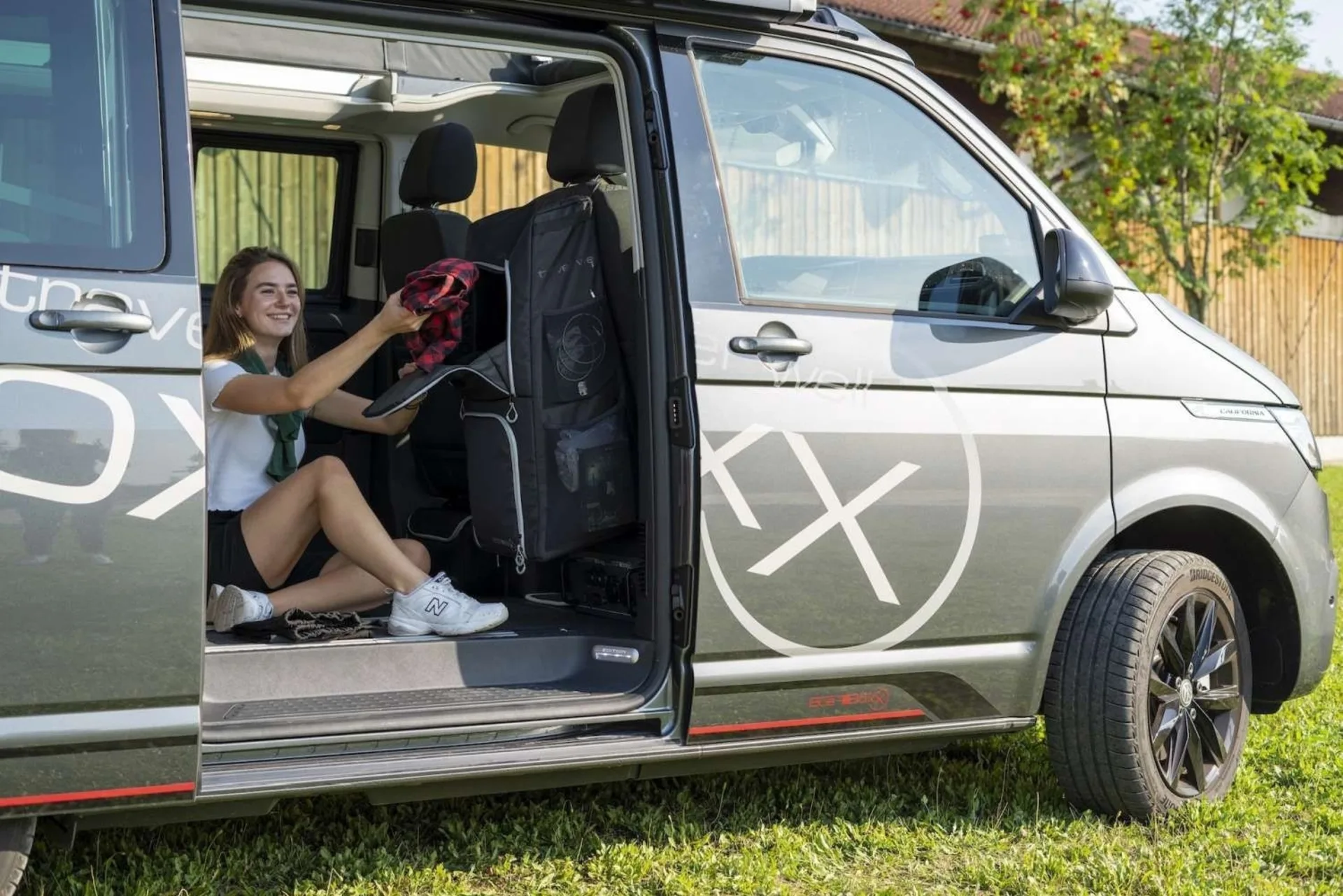 BusBoxx seatBOXX Extension de l'espace de rangement 90 litres pour VW T5 / T6