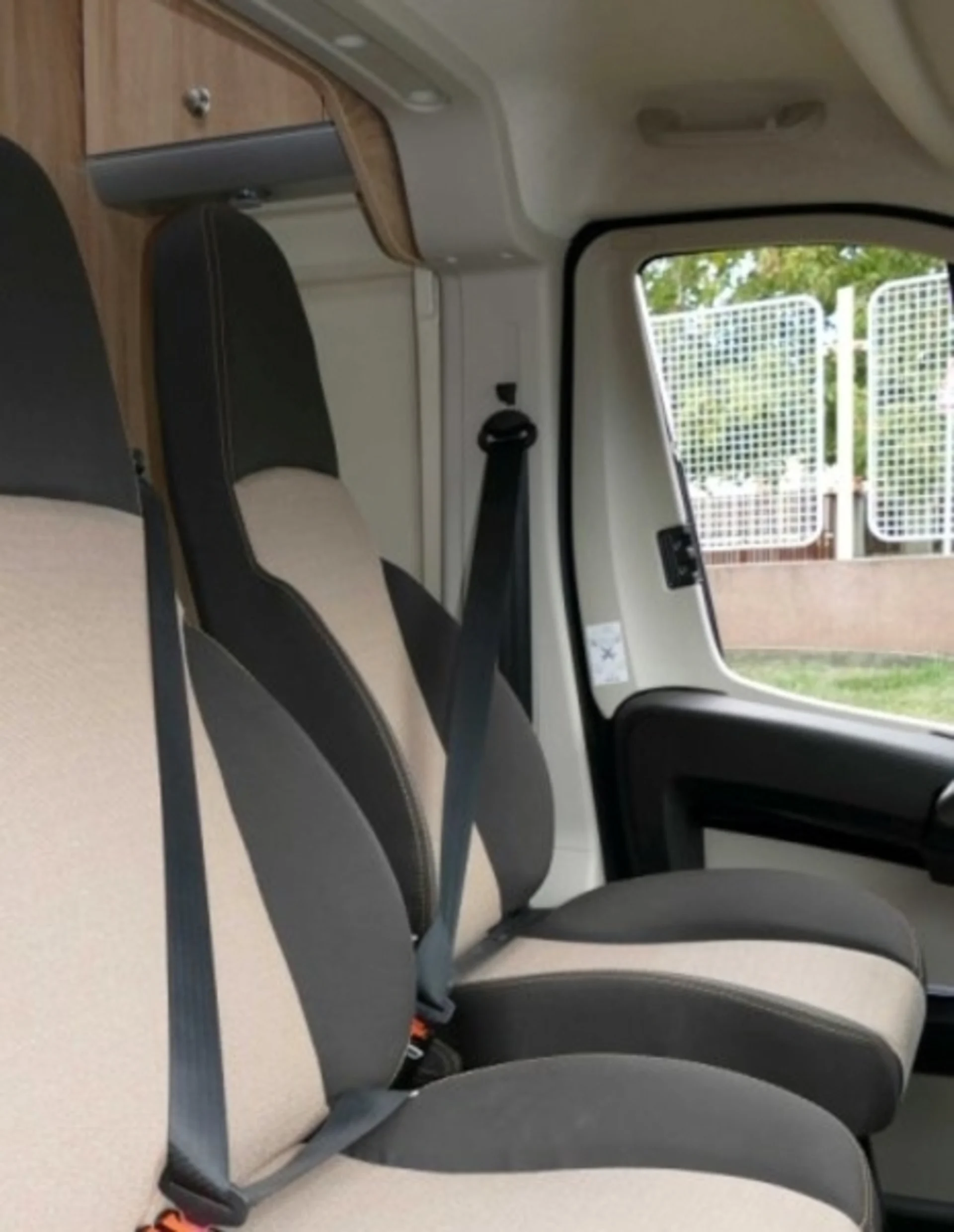 Einzelsitz drehbar 55 cm - Für Fiat Ducato X250 Einzelsitz drehbar 55 cm - Für Fiat Ducato X250