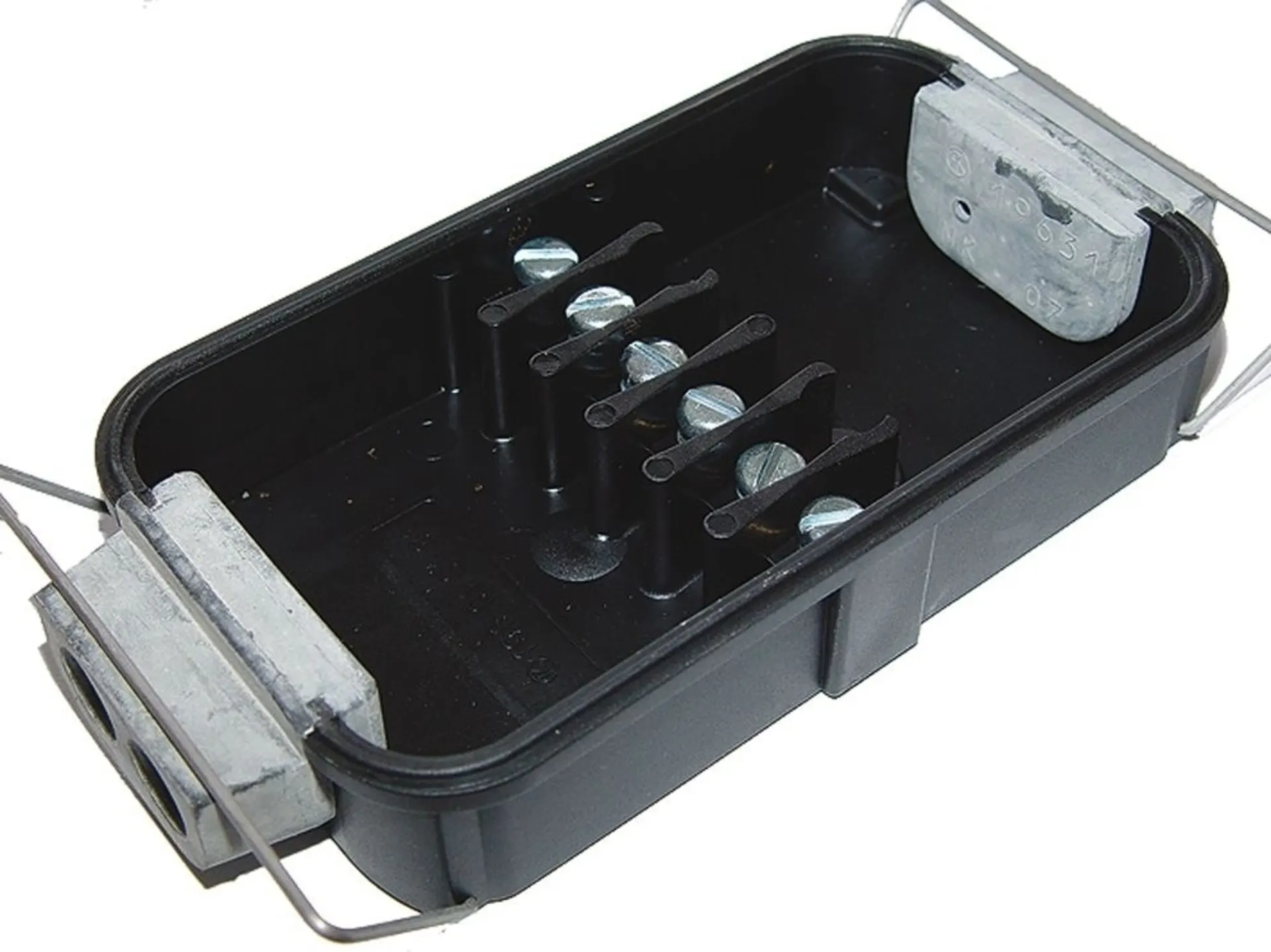 Verteilerdose 6-pol AK196100 6-polig / 120 x 69 x 30mm / M4 Schraubanschl. Verteilerdose 6-pol AK196100 6-polig / 120 x 69 x 30mm / M4 Schraubanschl.