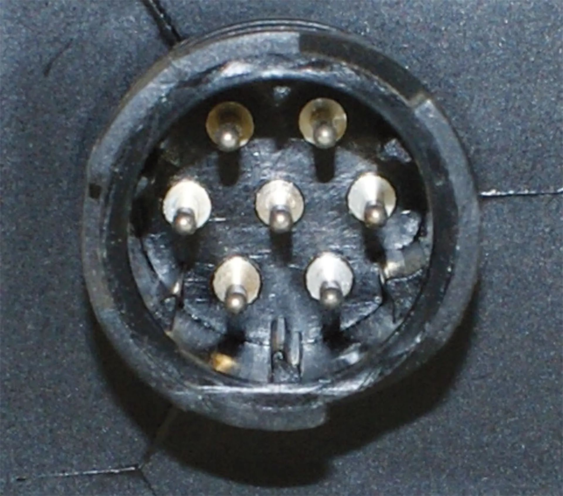Vignal - LED-Schlussleuchte LC9 links 500x130mm, mit Zentralstecker seitl.