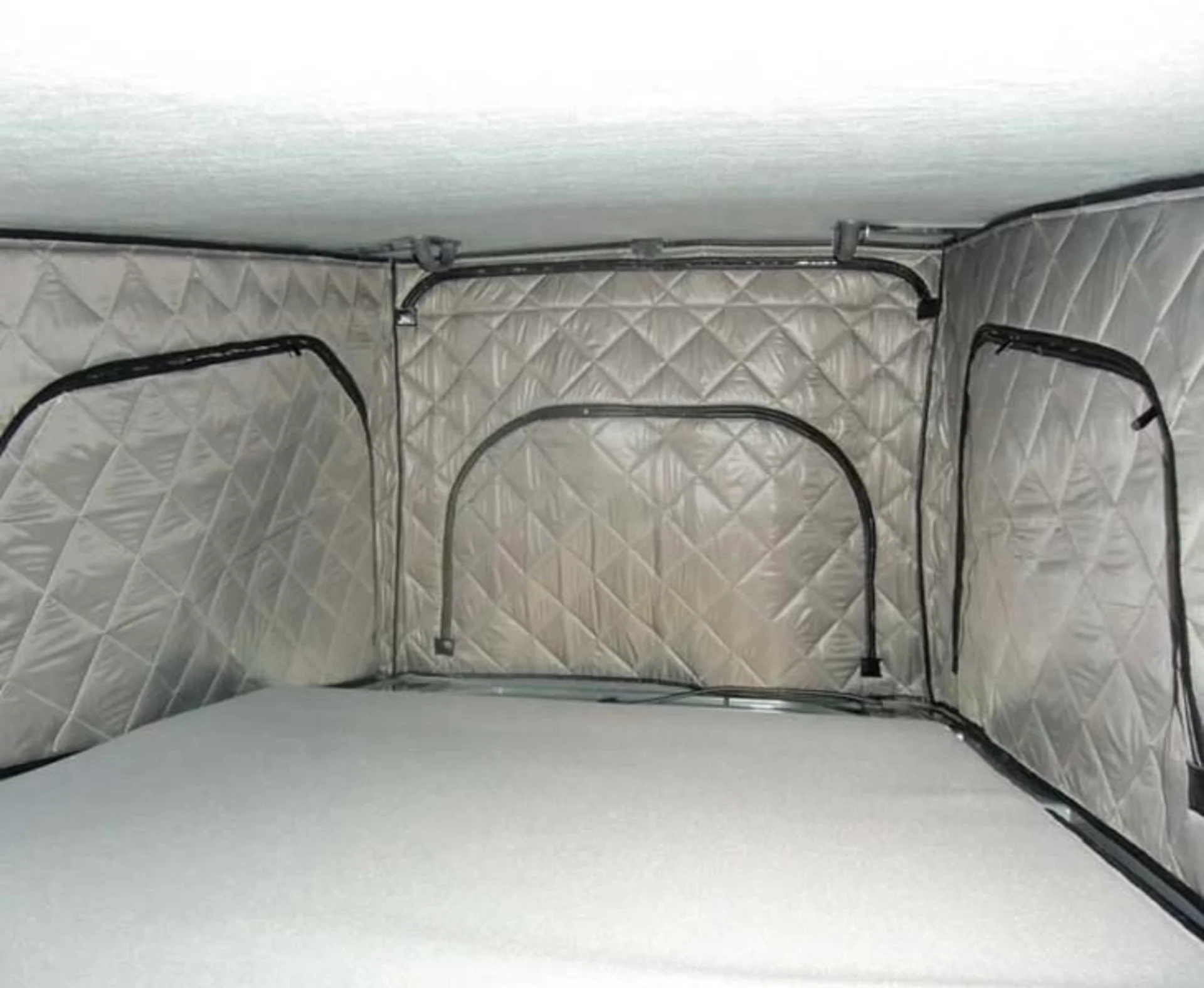 Thermomatten für VW T5/6 mit kurzem Radstand und Zeltbalg-Isolation für California ab 03 und California Beach ab 6/10