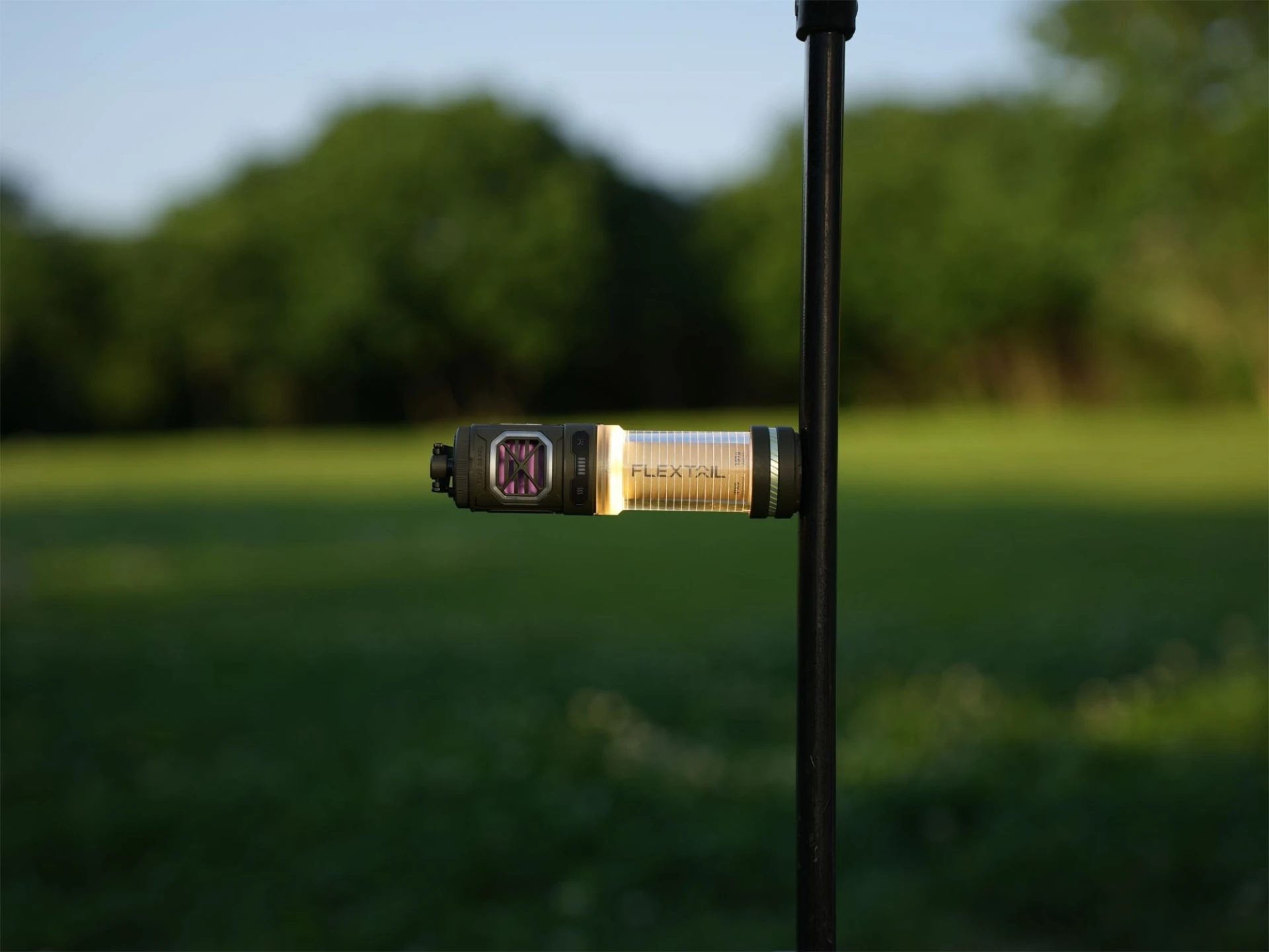 Antimoustiques sans fil Flextail Tiny Repeller S avec lampe de camping intégrée