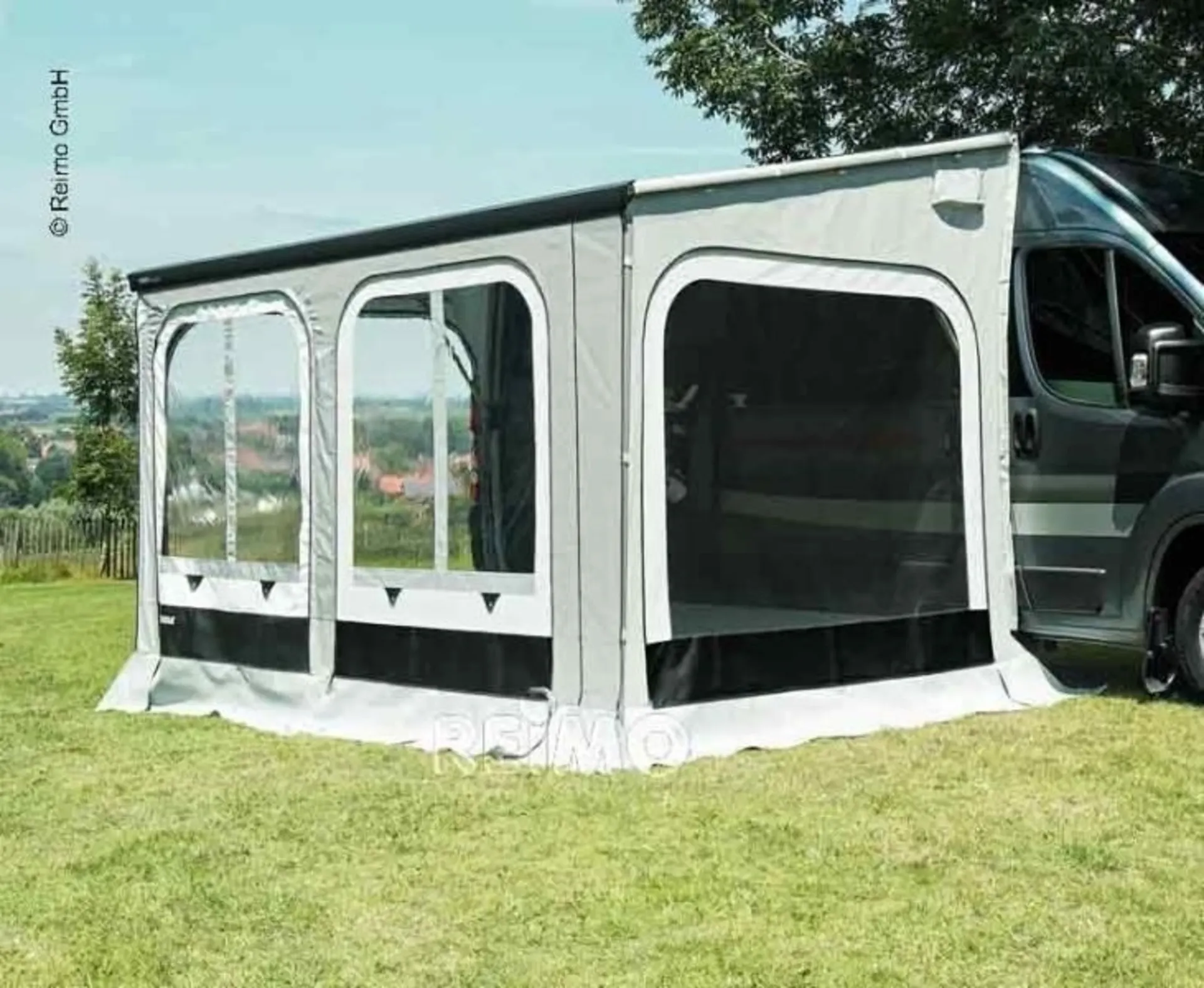 Thule Panorama Premium Markisenvorzelt für Ducato mit einer Höhe von 230-250cm und passend für Thule Markise 6200