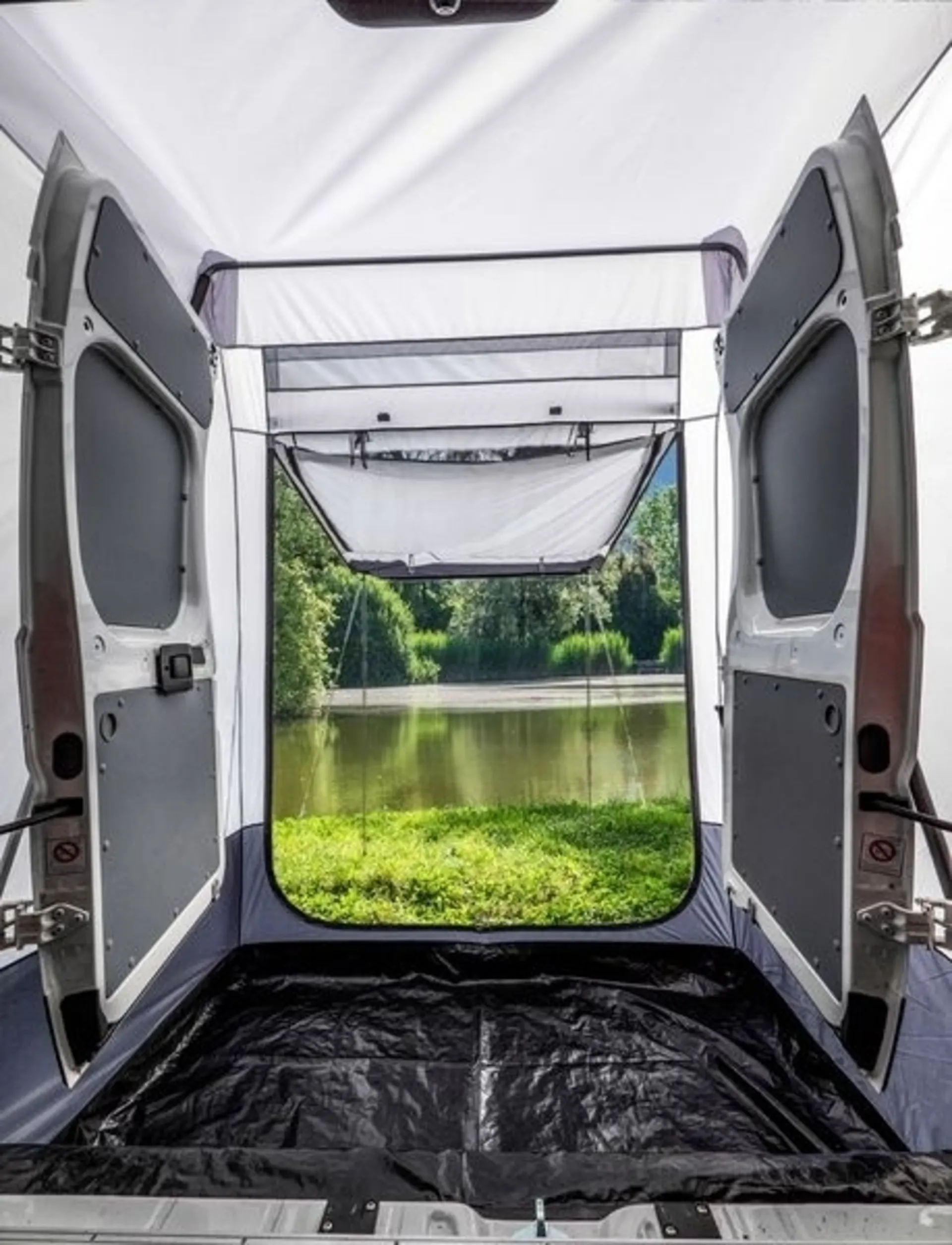 DUCATISSIMO PREMIUM Heckzelt für Fiat Ducato und baugleiche Fahrzeuge mit Flügeltüren
