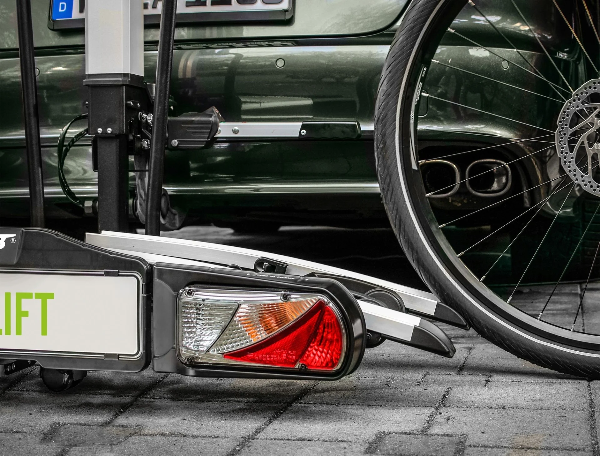 Porte-vélos Eufab Bike Lift pour 2 vélos, à fixer sur l'attelage, noir