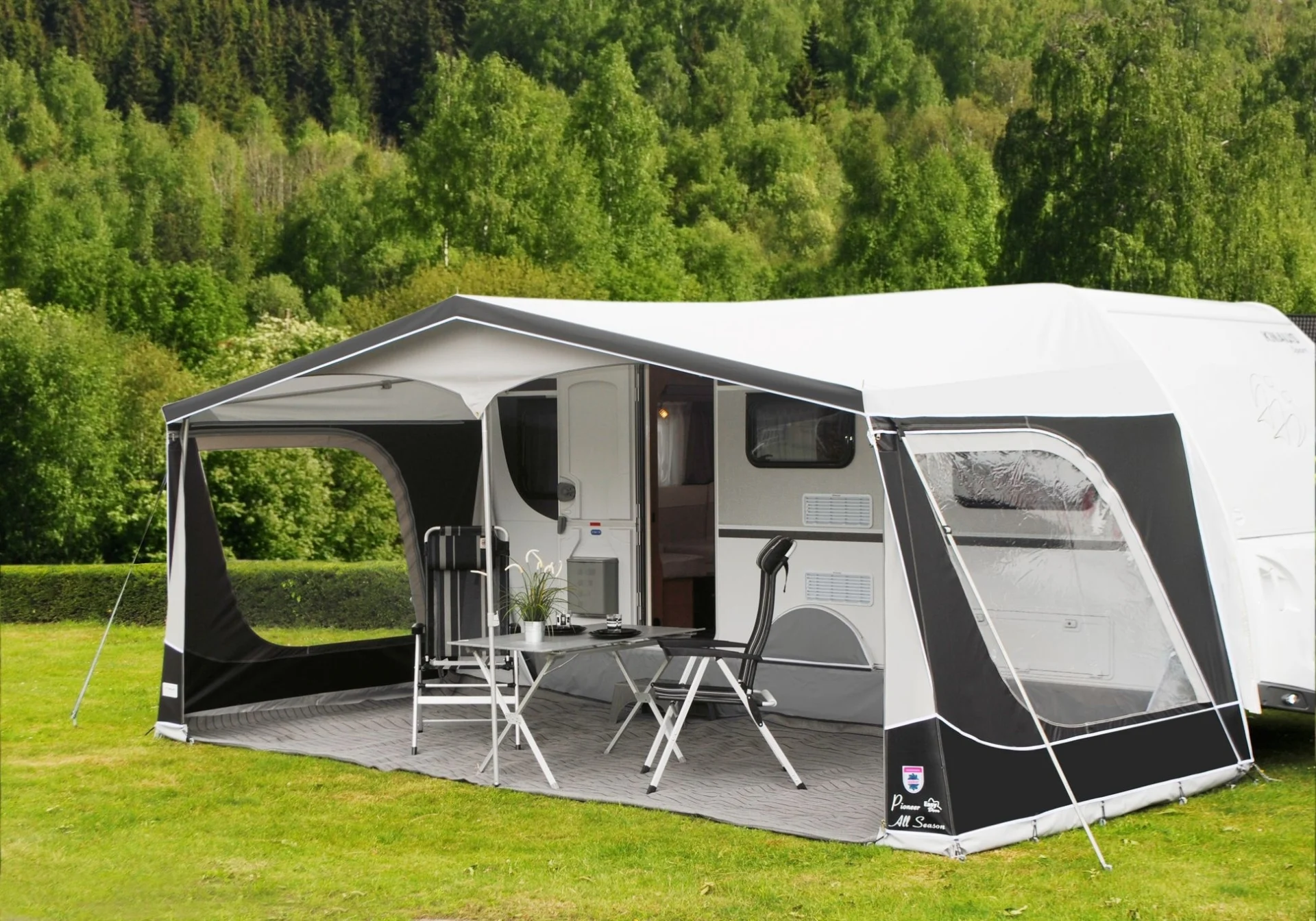 Auvent Walker Pioneer 240 All Season avec armature en aluminium, taille 1035, circonférence 1020 - 1050 cm Auvent Walker Pioneer 240 All Season avec armature en aluminium, taille 1035, circonférence 1020 - 1050 cm