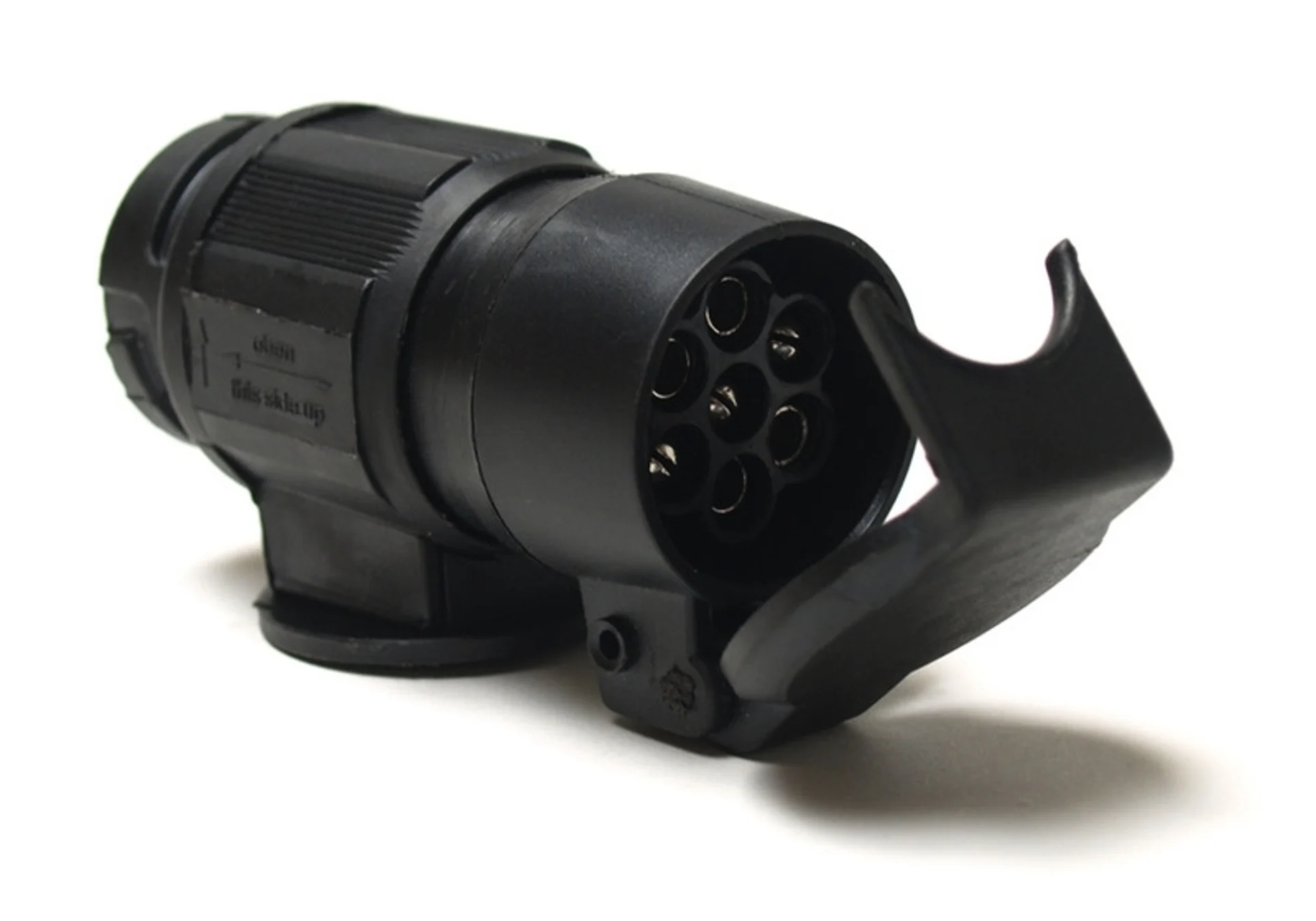 Carbest Kurzadapter 13 zu 7 poliger Stecker am Anhänger Carbest Kurzadapter 13 zu 7 poliger Stecker am Anhänger