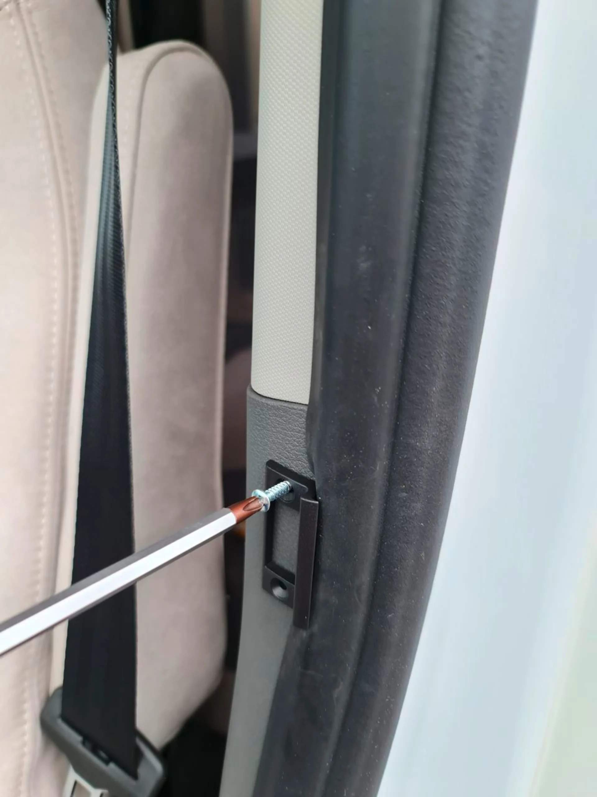 HEOSafe Riegelschloss für Fahrerhaustüren: Ford Transit. Baujahr ab 2014