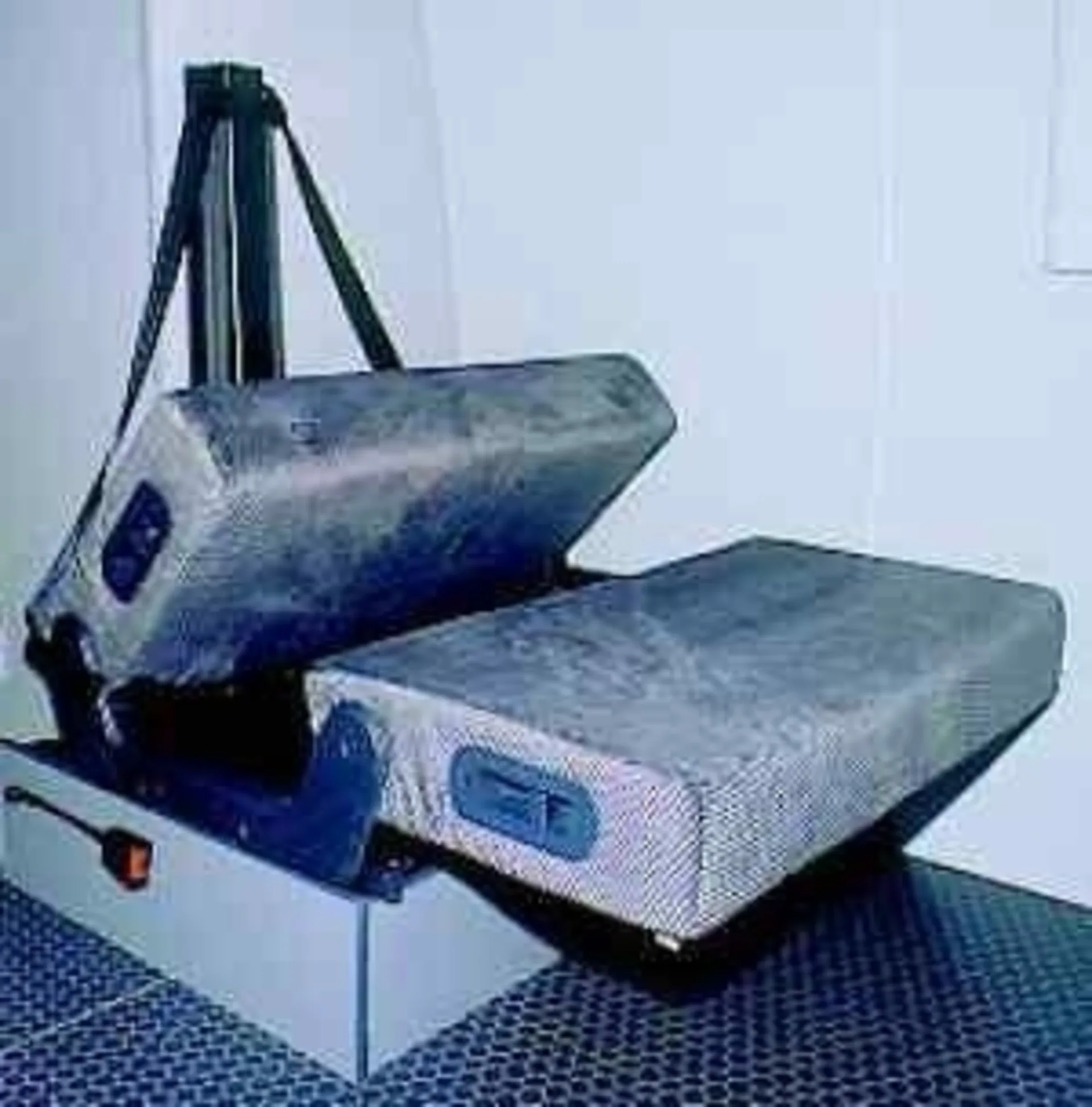 Divan 503 2er-Sitzbank 90 cm, unbezogen, mit Gurten