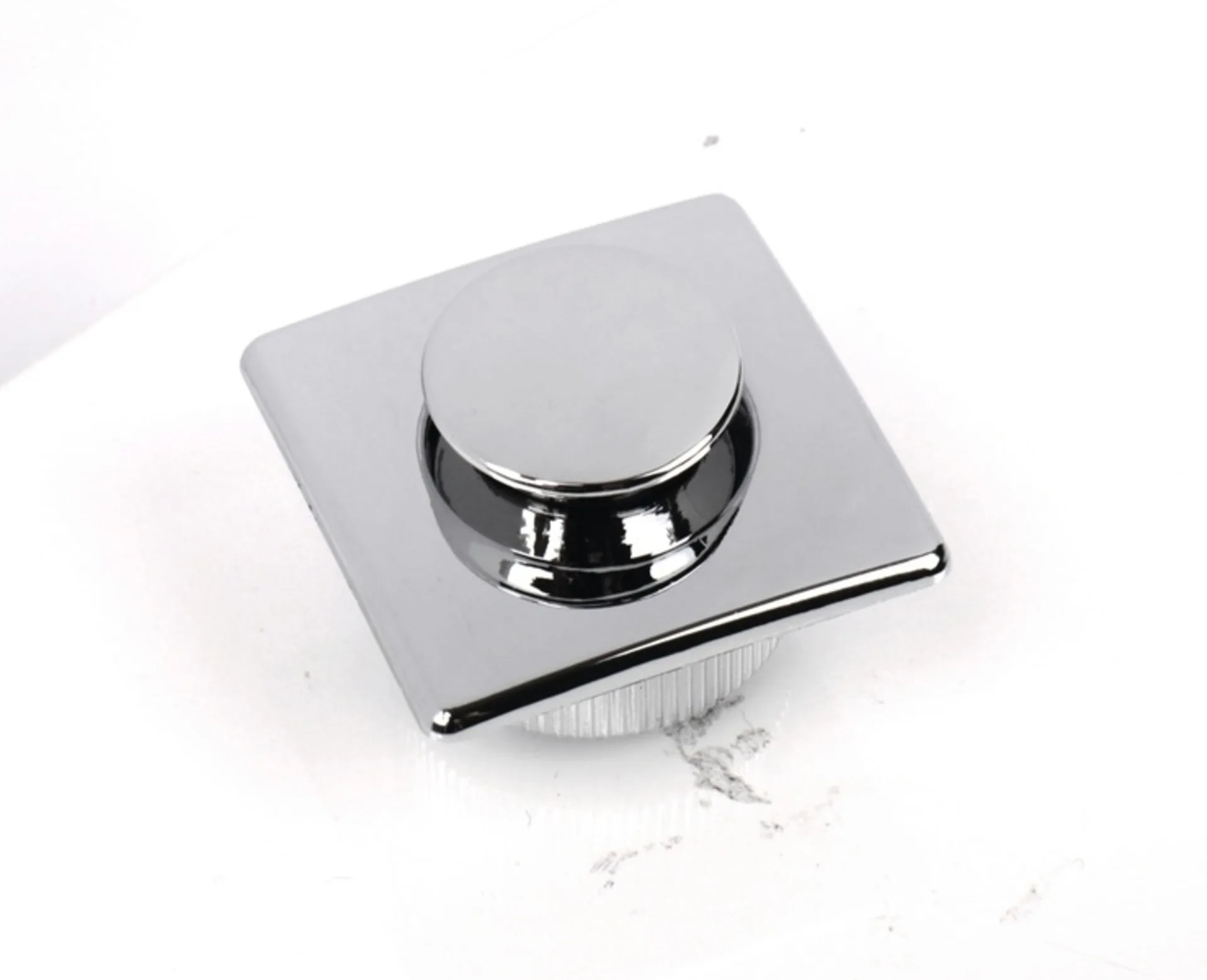 Serrure de meuble Push Lock pour épaisseur de porte 14-16 mm, chromée en plastique ABS Serrure de meuble Push Lock pour épaisseur de porte 14-16 mm, chromée en plastique ABS