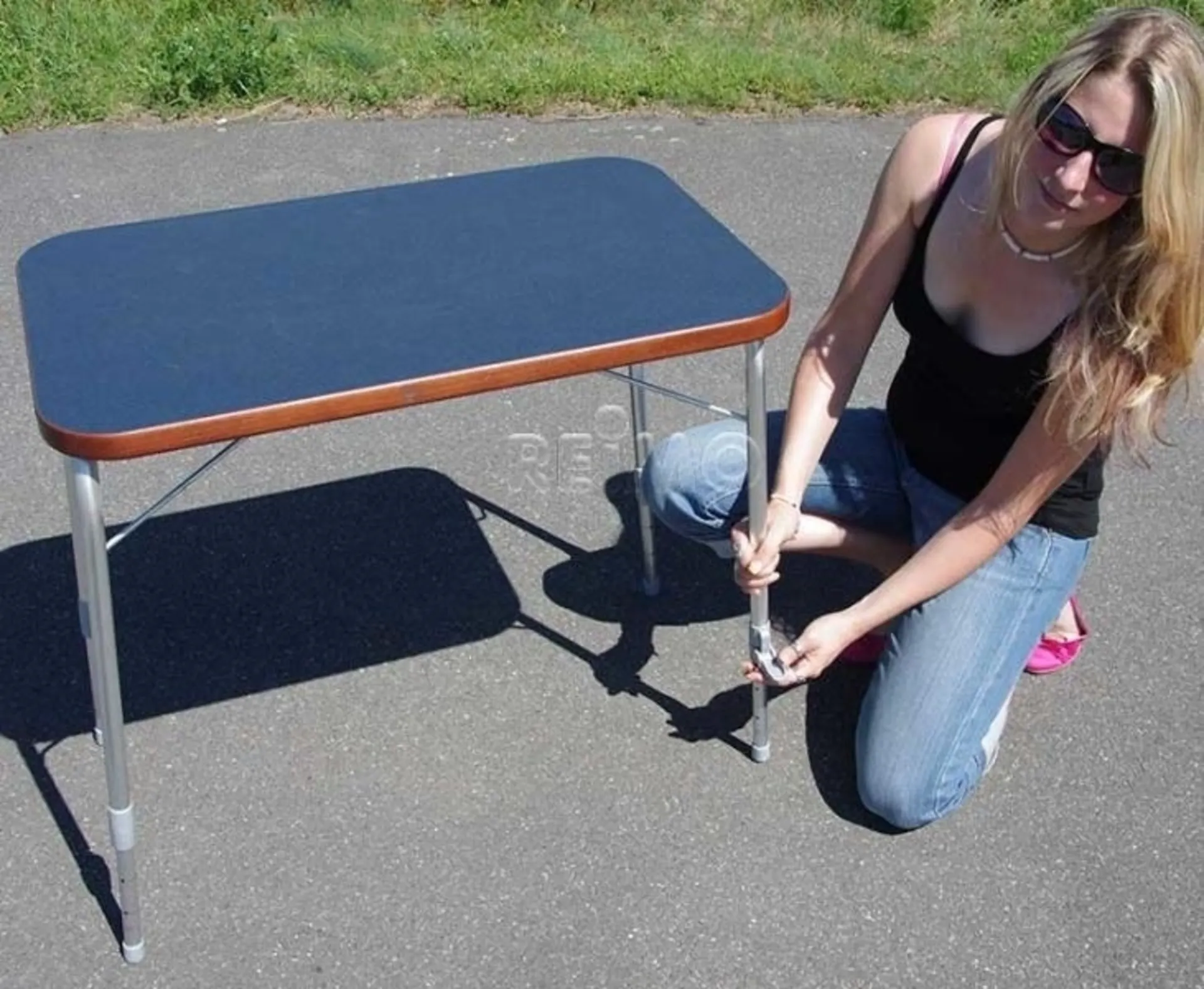 Multitisch mit ausklappbarem Gestell - 770 x 480 mm