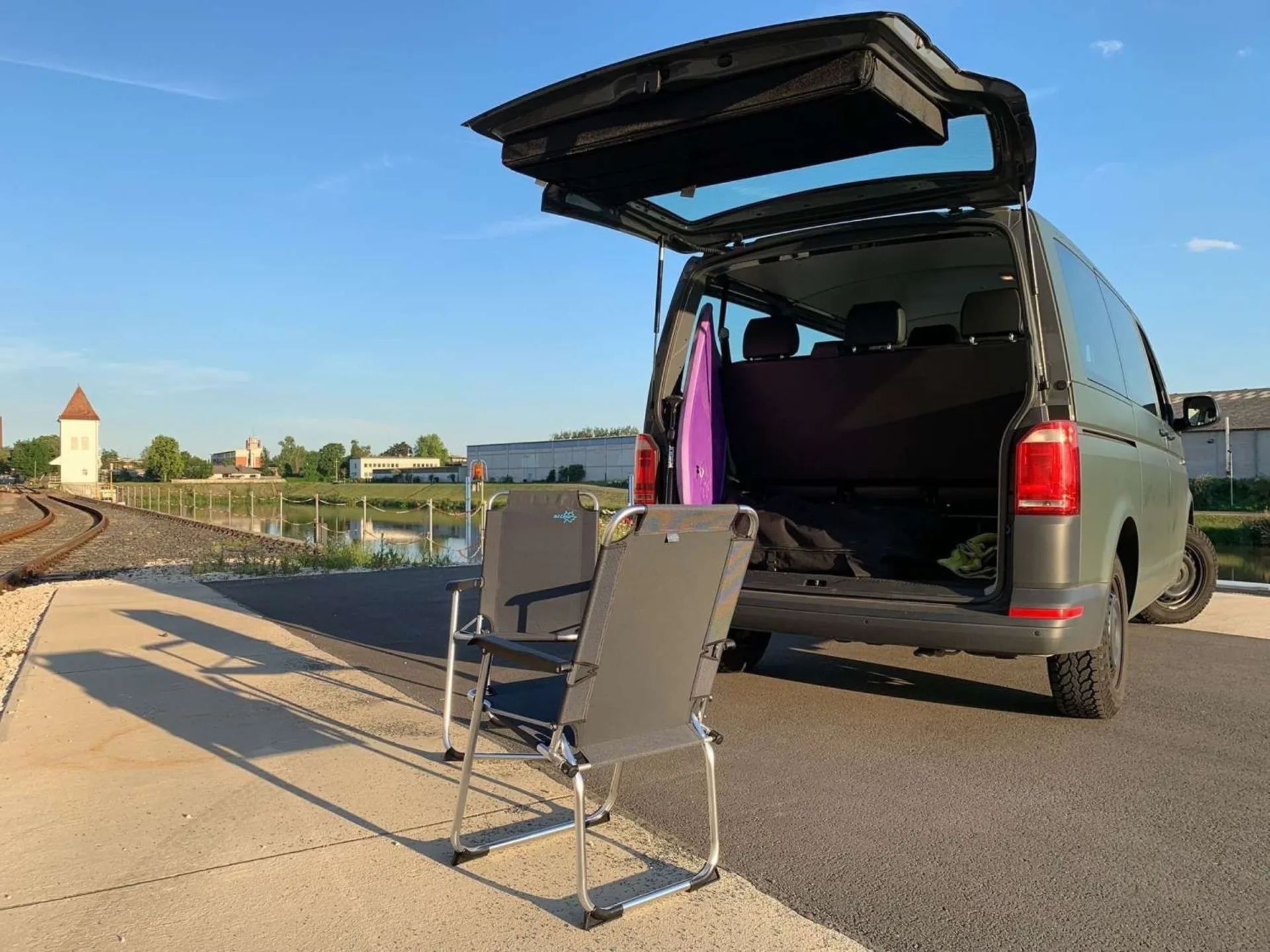 BusBoxx chairBOXX mit 2 Stühlen VW T5 / T6 Campingstuhlmodul