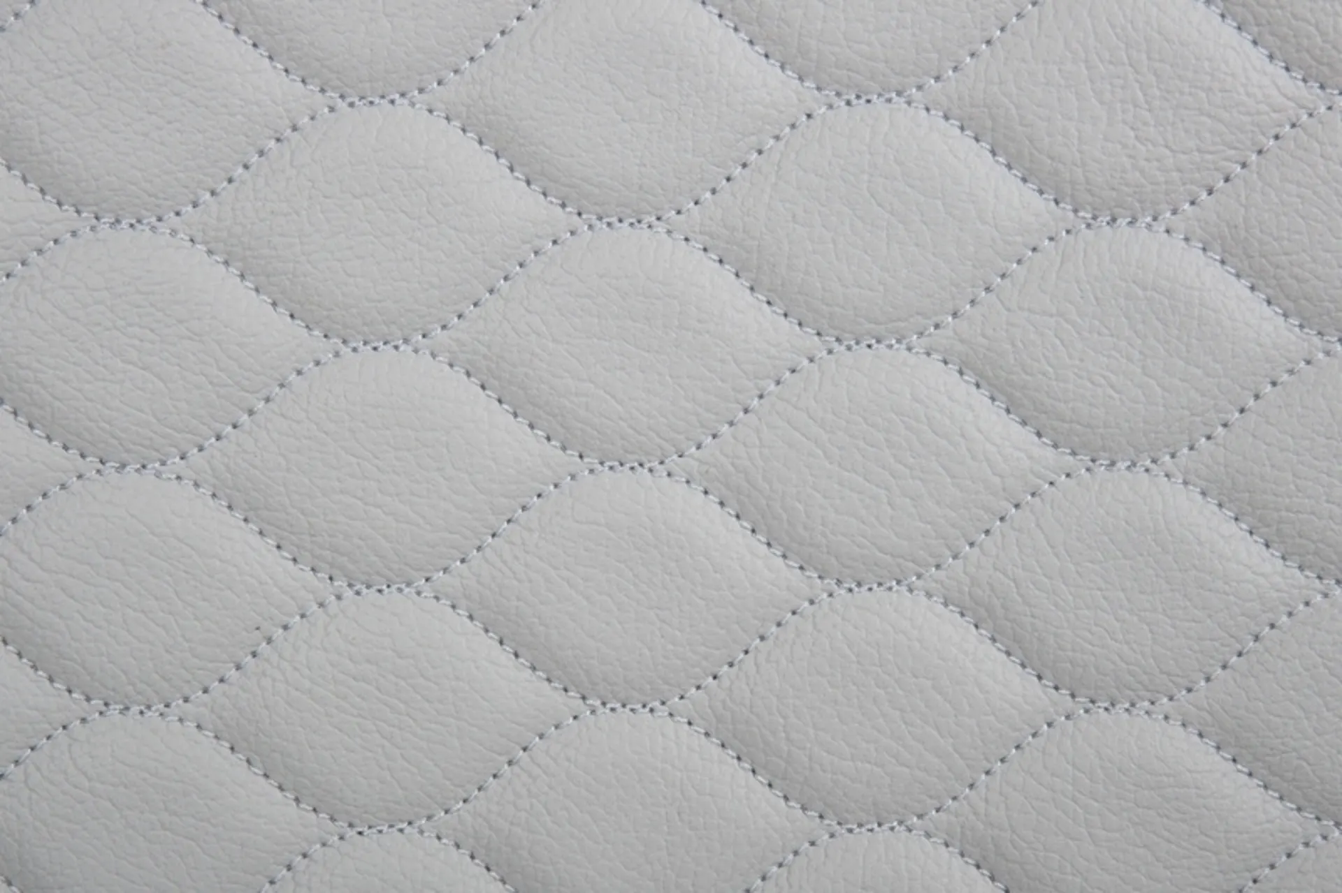 Habillage intérieur matelassé pour les bus VW T5/T6 sans fenêtre - panneau de porte coulissante avec velcro Habillage intérieur matelassé pour les bus VW T5/T6 sans fenêtre - panneau de porte coulissante avec velcro